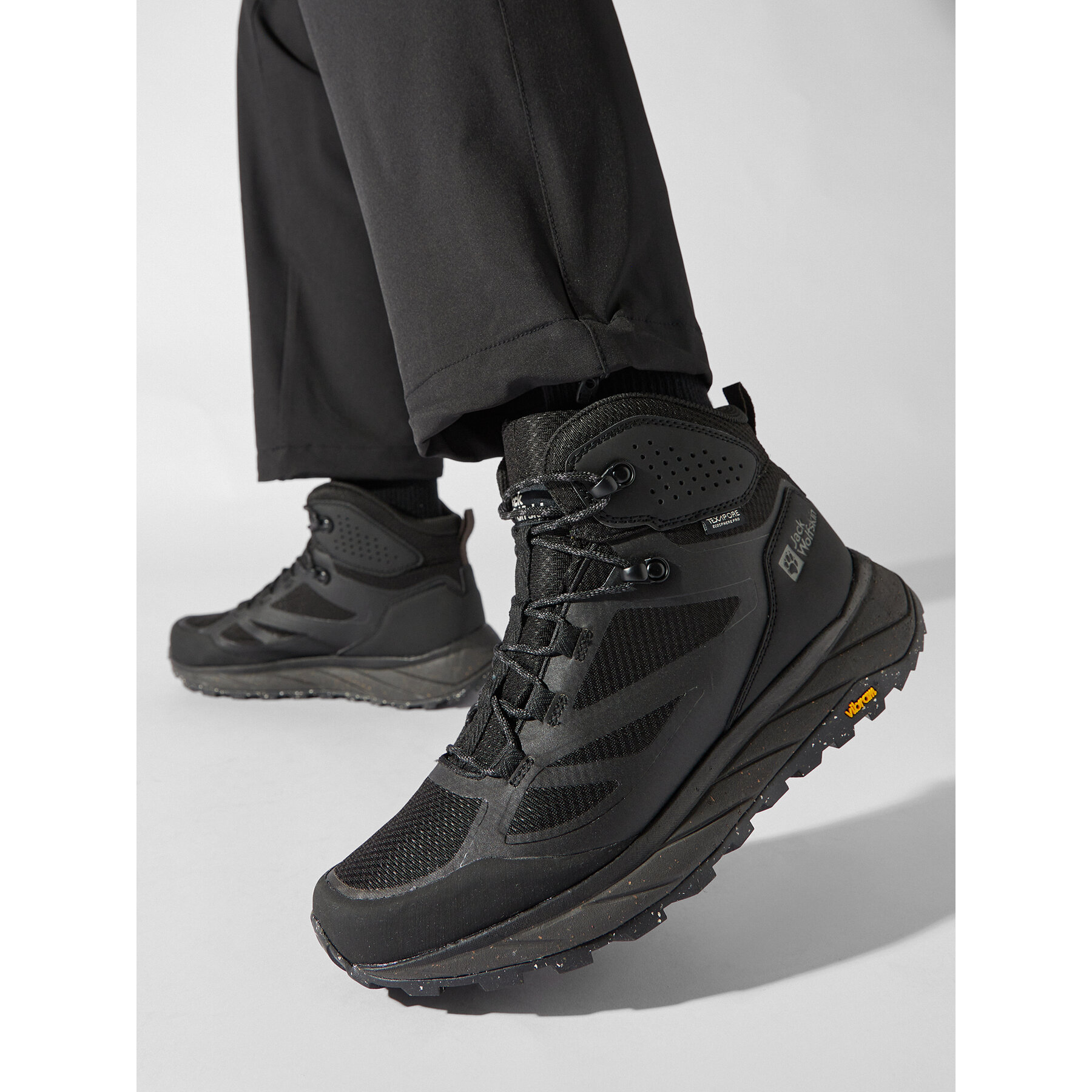 Trekking čevlji Jack Wolfskin Terraventure Texapore Mid M 4051521 Črna