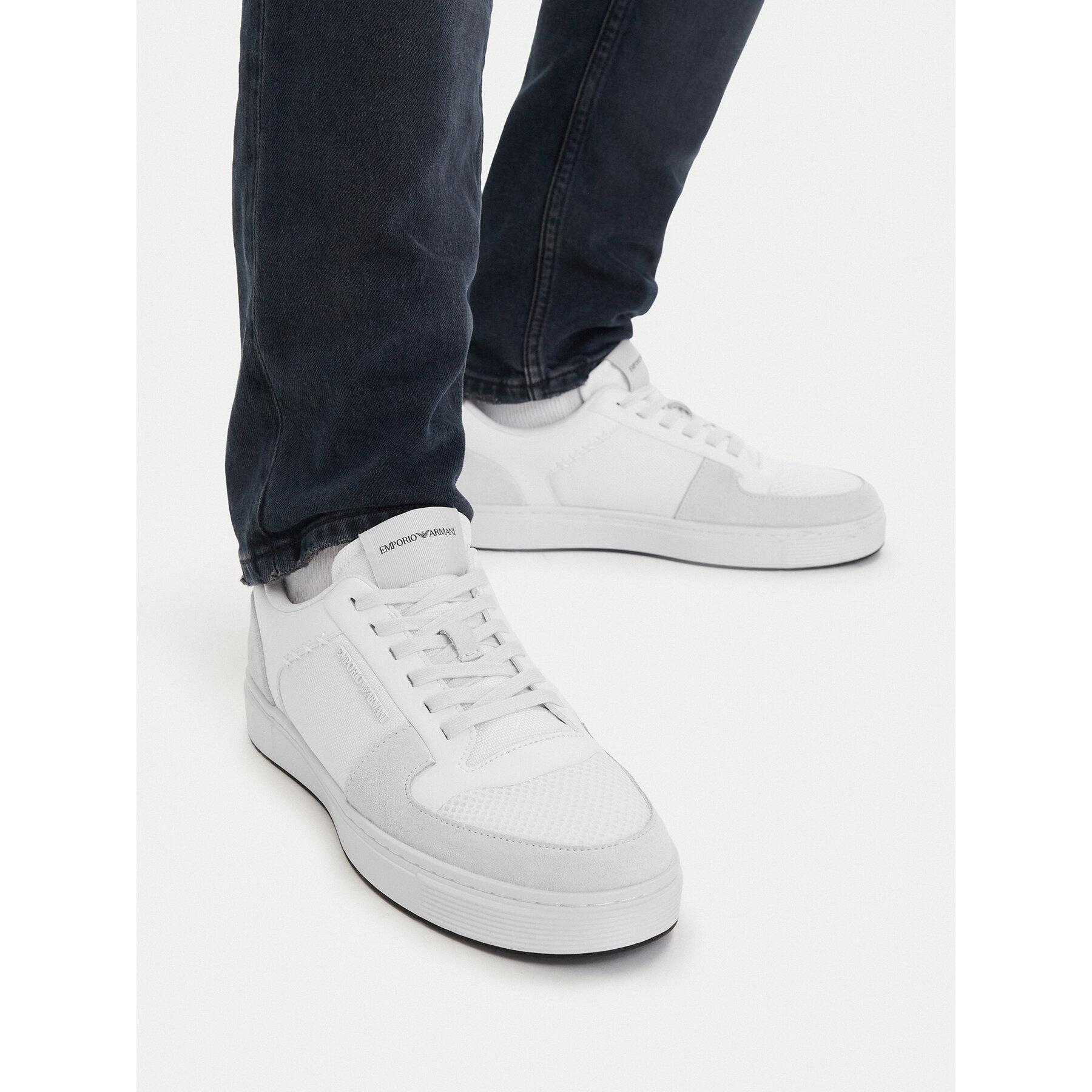 Superge Emporio Armani EM005293 AF24321 M0360 Bela