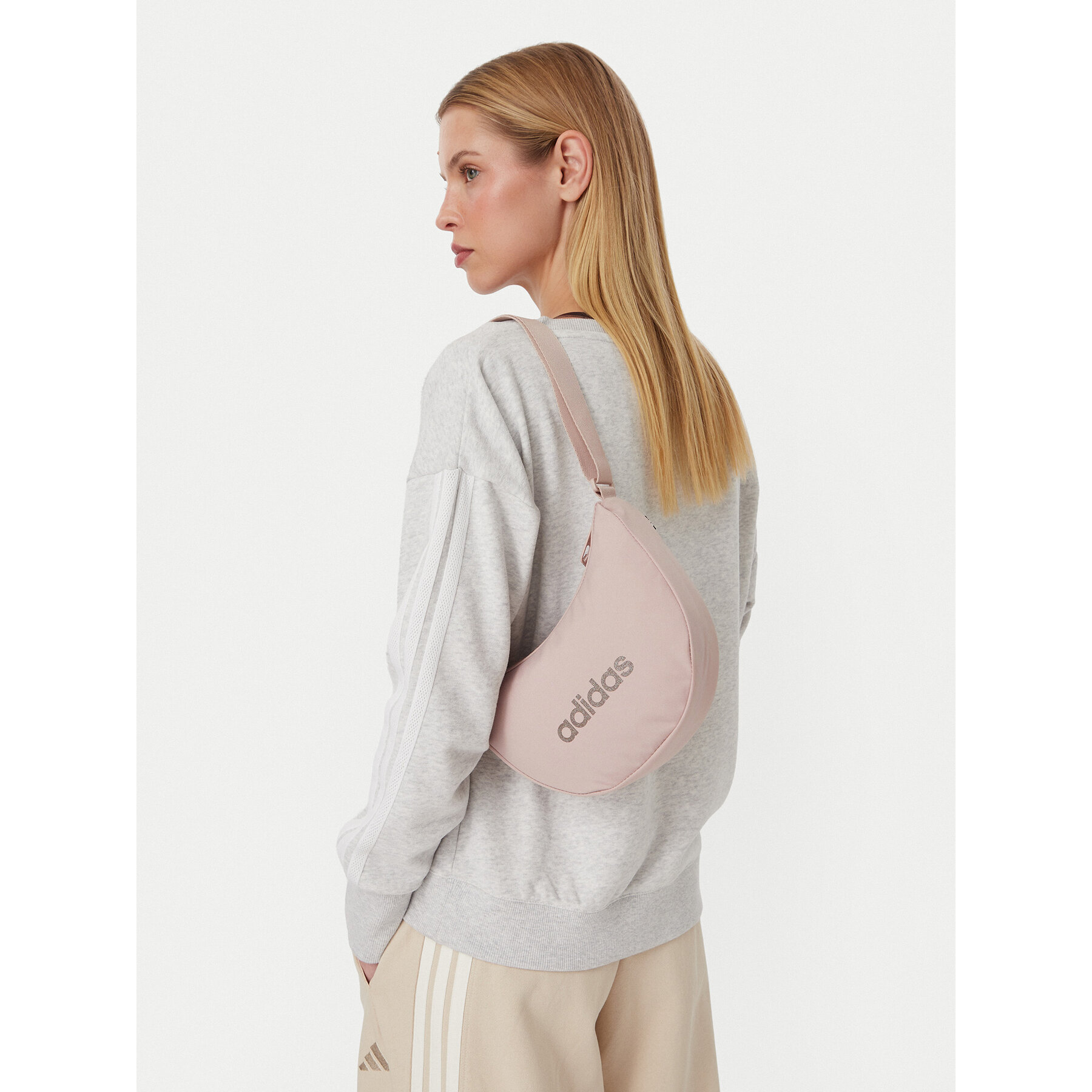 Ročna torba adidas Linear Essentials Festival Bag JZ7568 Svetlo rožnata
