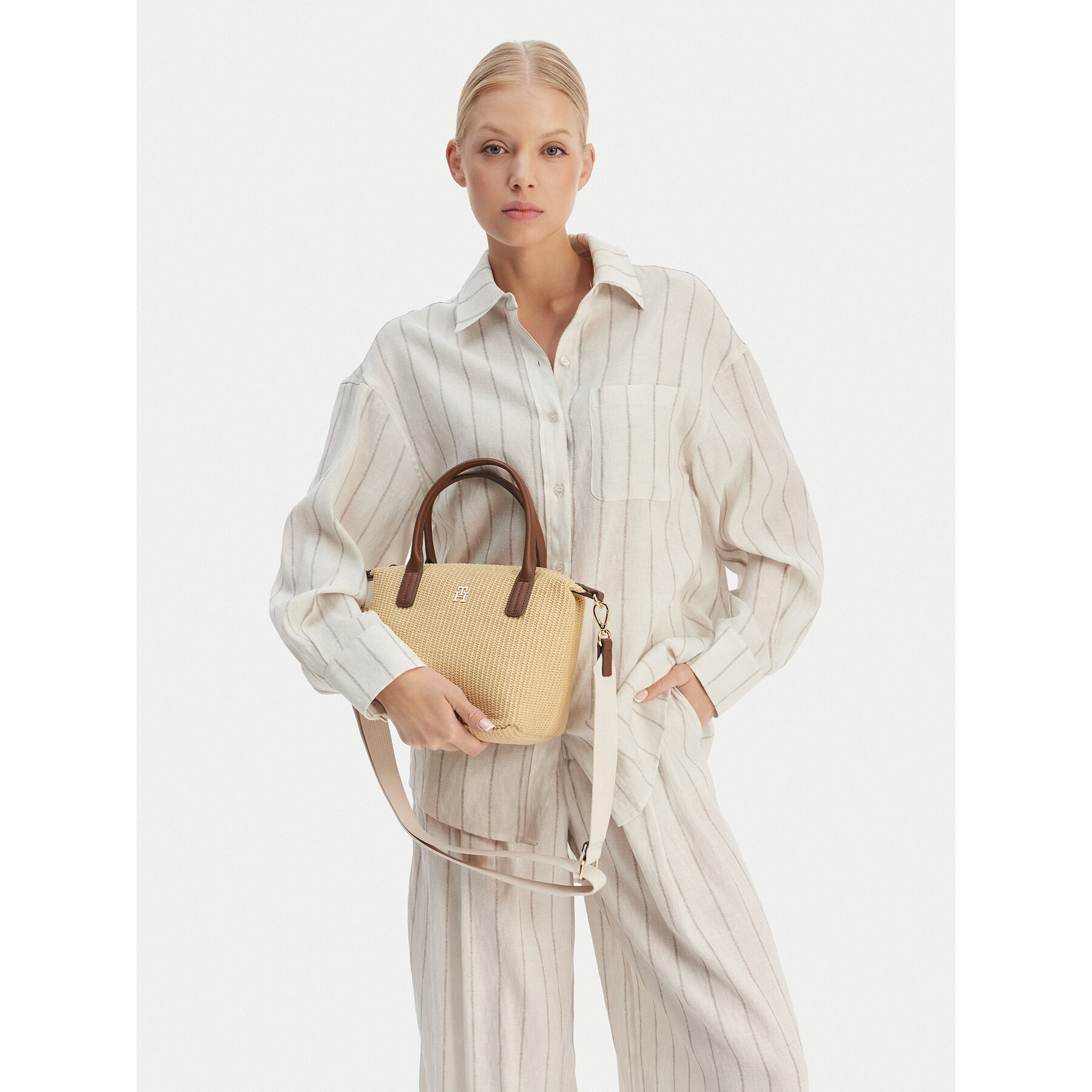 Táska Tommy Hilfiger Popette Mini Tote Raffia AW0AW18523 Bézs