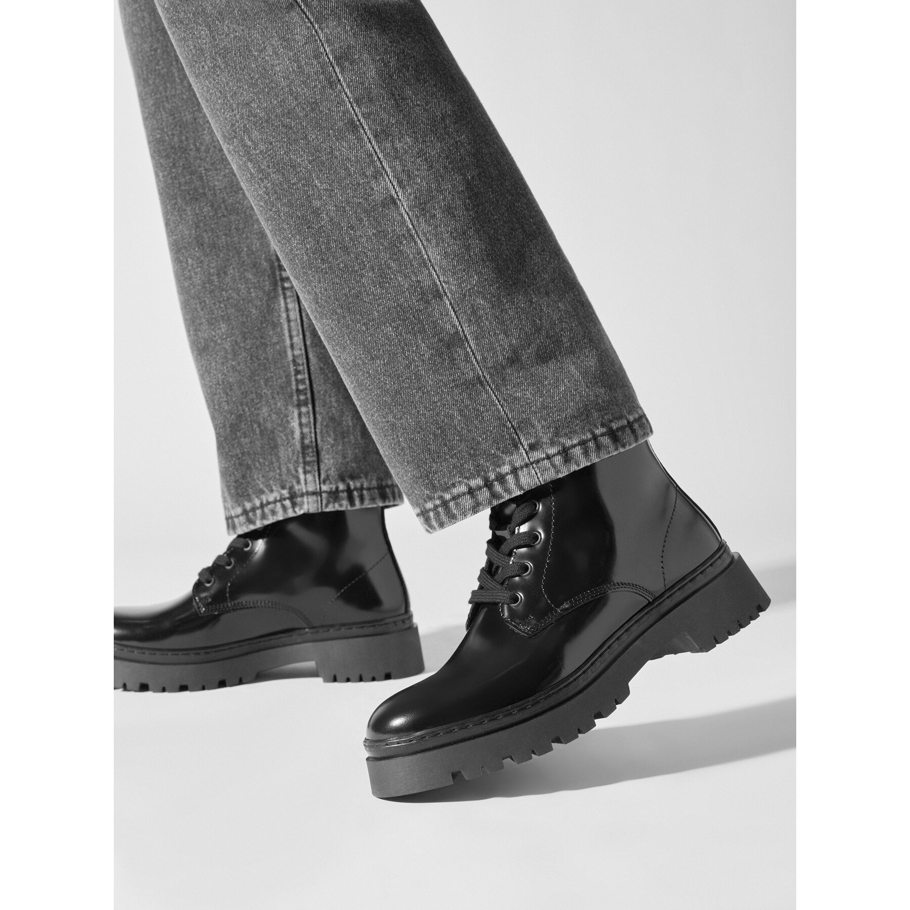 Trappers Gant Aligrey Mid Boot 27541323 Negru