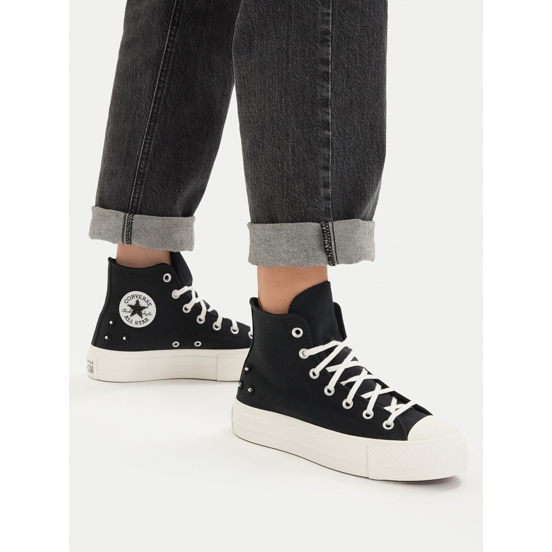 Modne superge Converse Chuck Taylor All Star Lift Platform Beads A17787C Črna