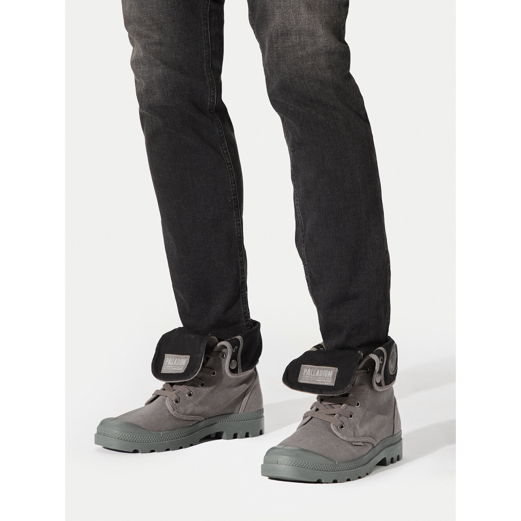 Outdoorová obuv Palladium Baggy 02353-029-M Sivá
