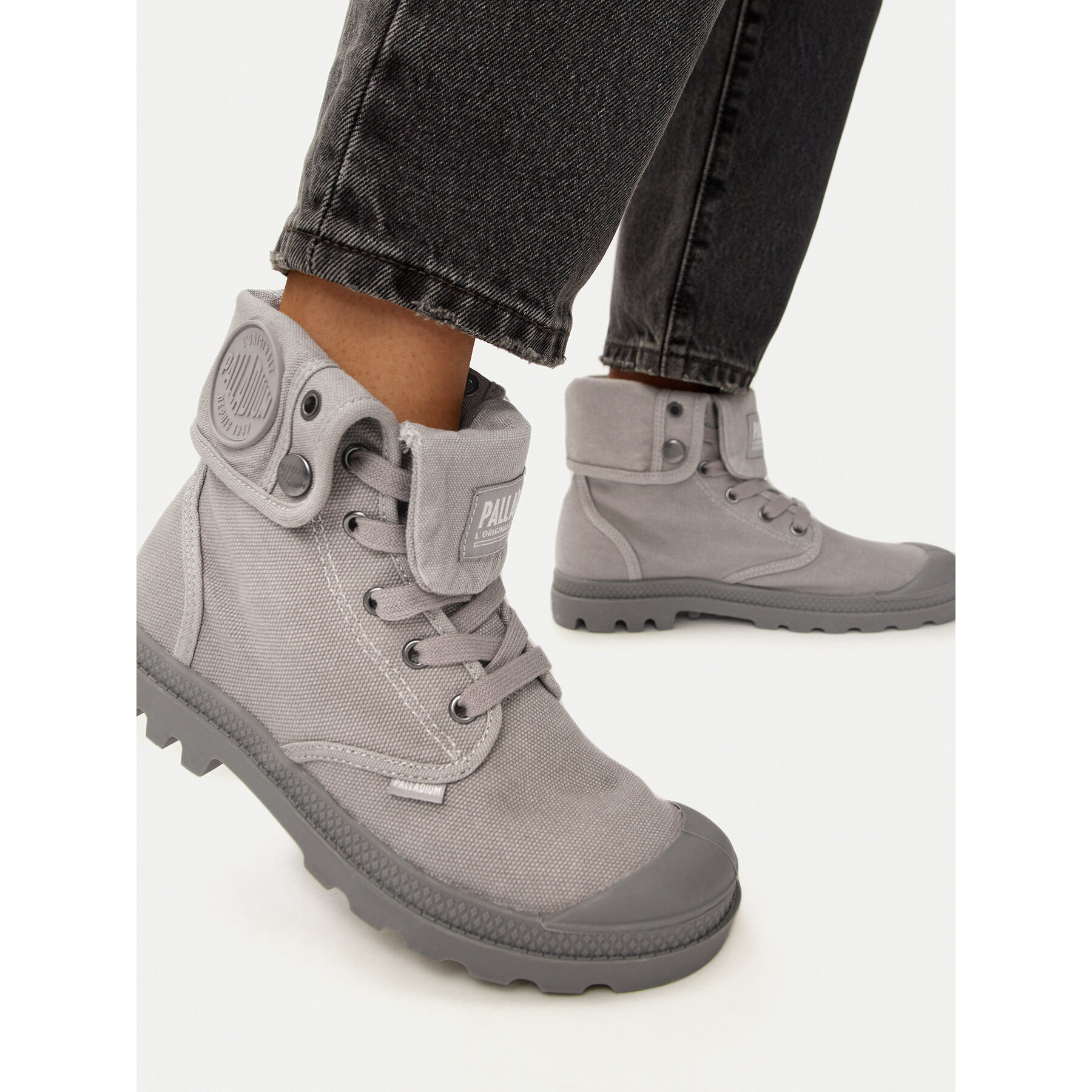 Outdoorová obuv Palladium Baggy 92353-066-M Sivá