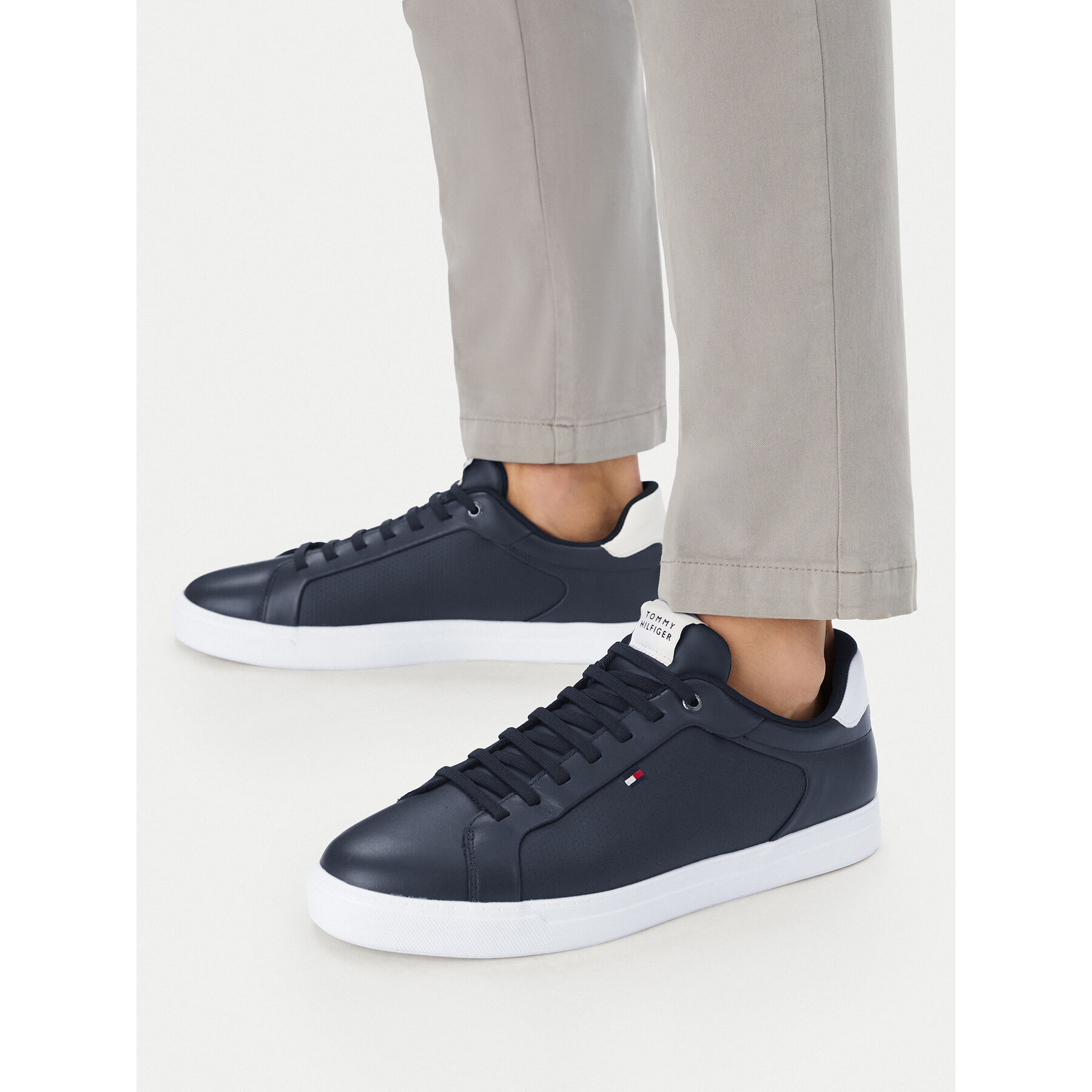 Сникърси Tommy Hilfiger Icon Court FM0FM05946 Тъмносин