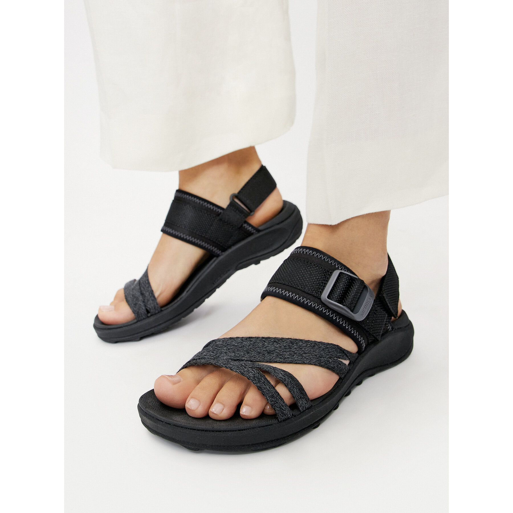 Sandali Merrell District 4 Backstrap J006436 Črna