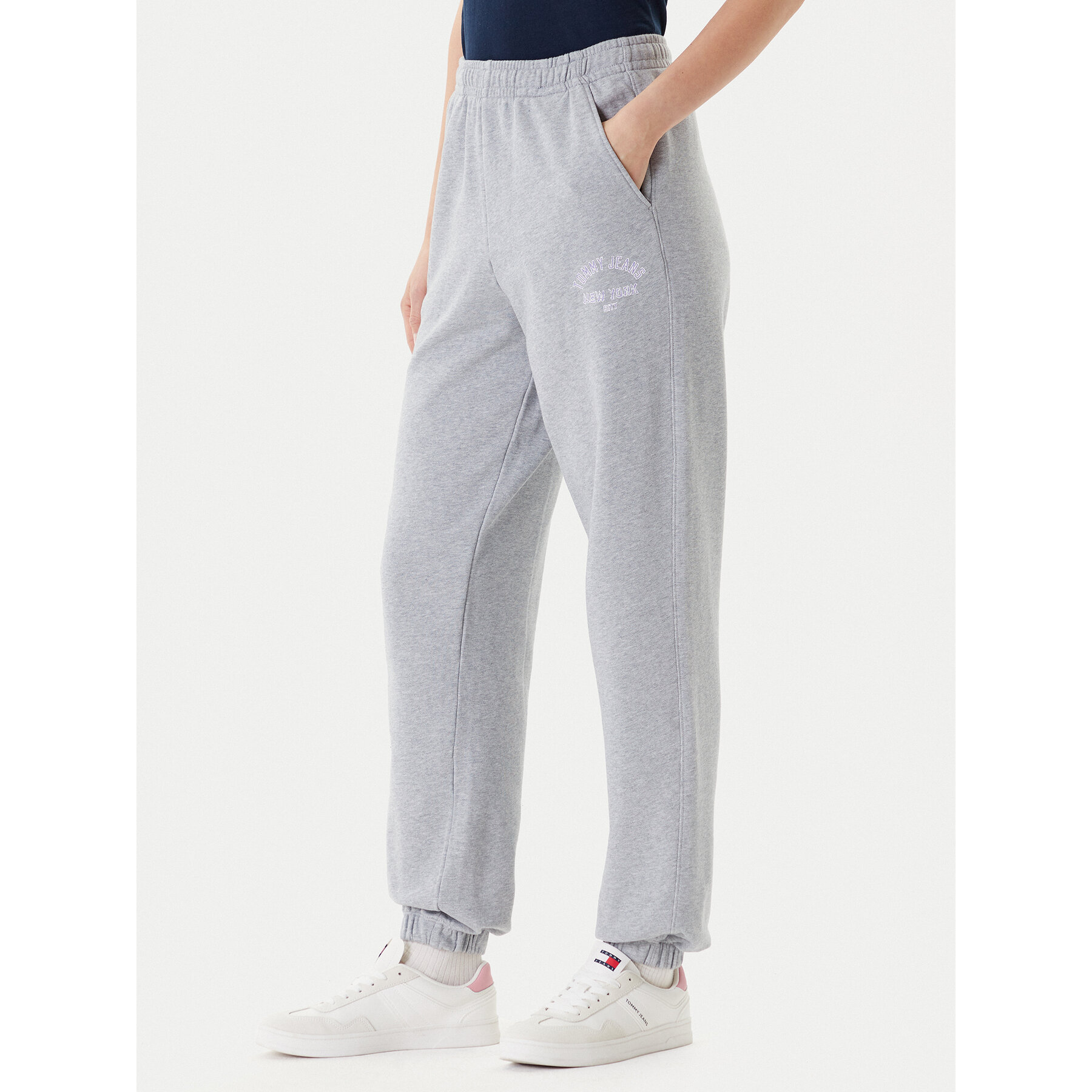 Tommy Jeans Jogginghose Varsity DW0DW20994 Grau Regular Fit