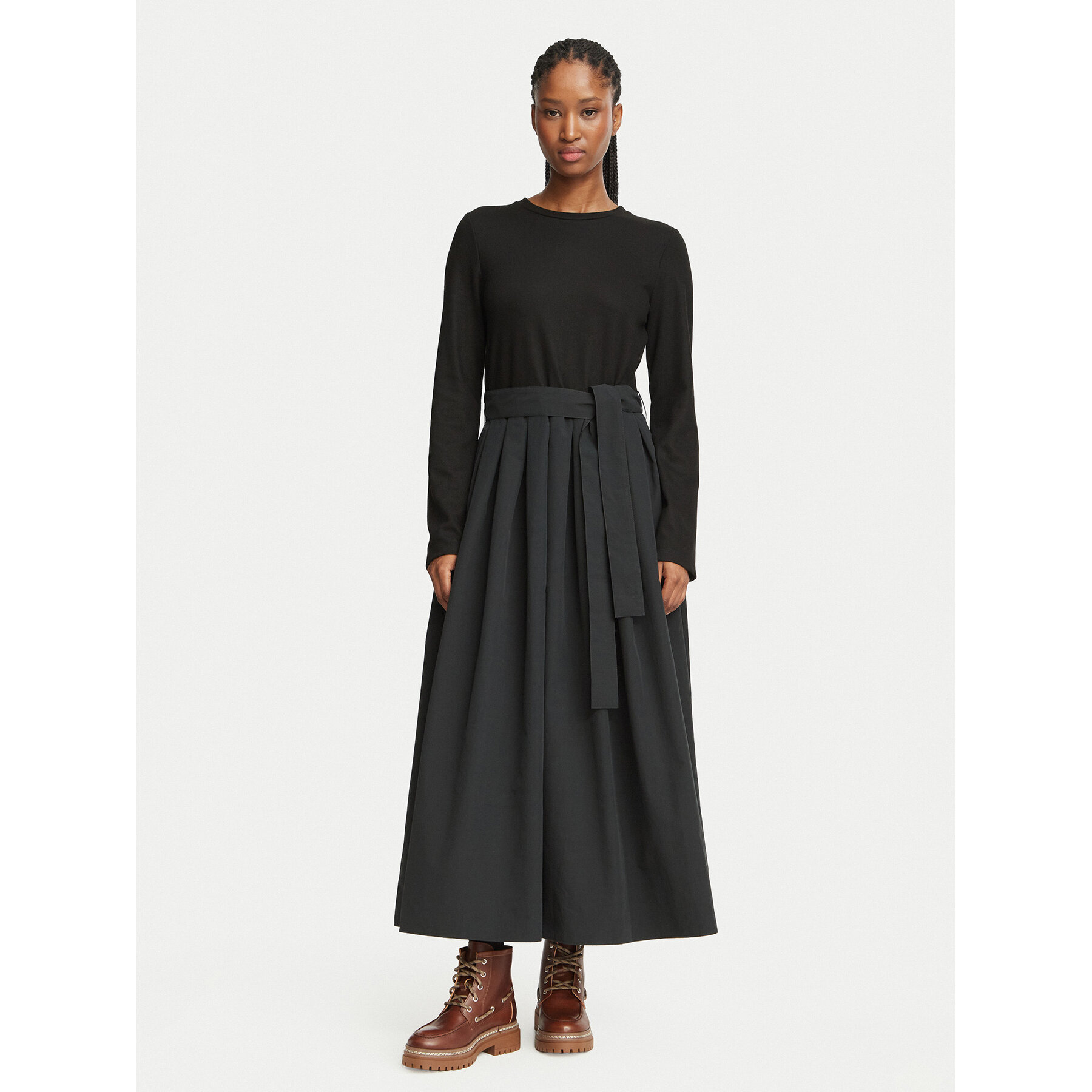 Weekend Max Mara Kleid für den Alltag Carioca 2625626042 Schwarz Regular Fit