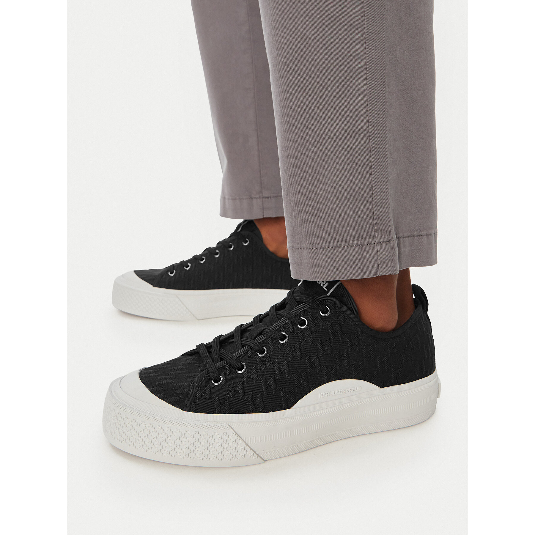 Plátěnky KARL LAGERFELD Kampus Max V KL50516 Černá