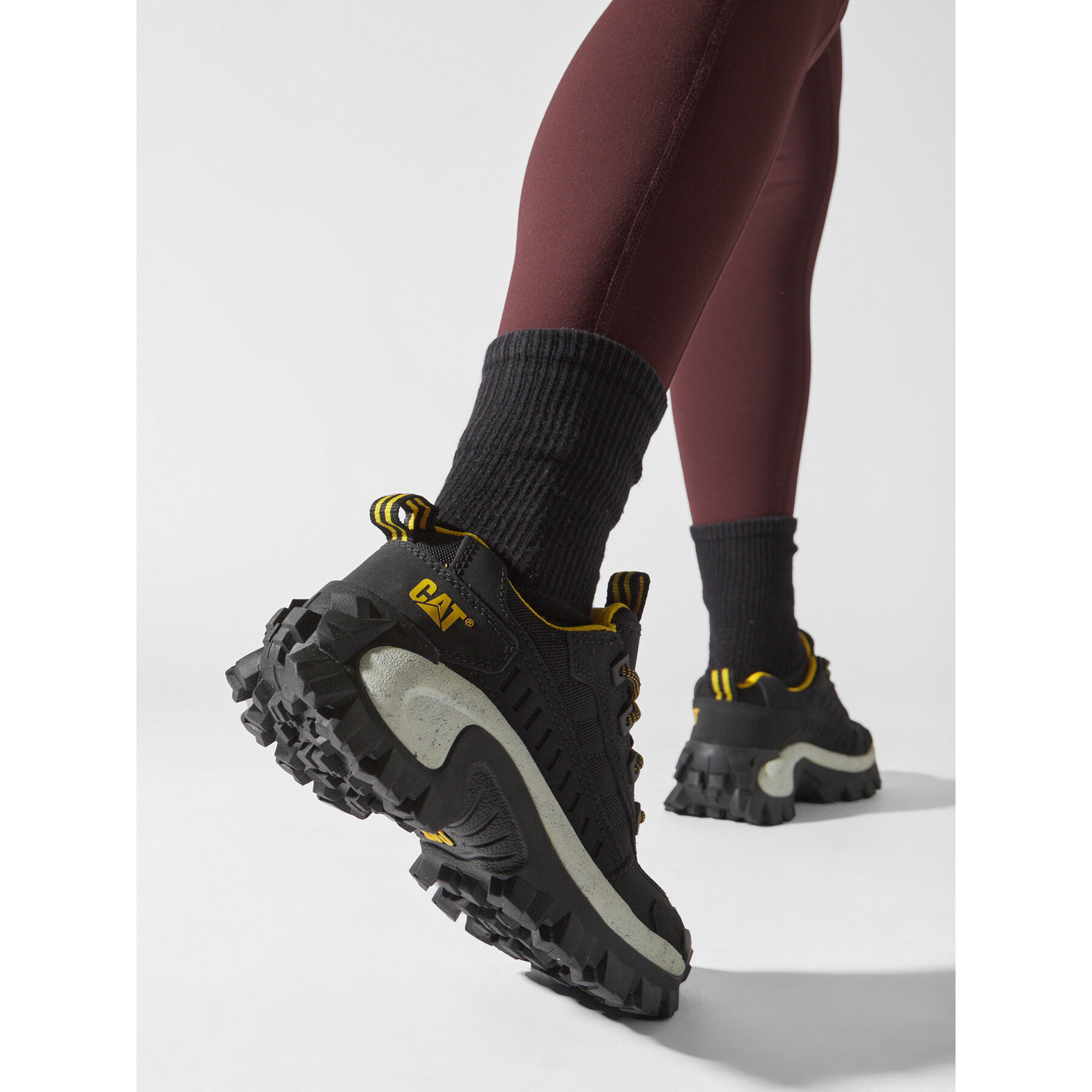 Tenisice CAT Footwear Intruder P723901 Crna