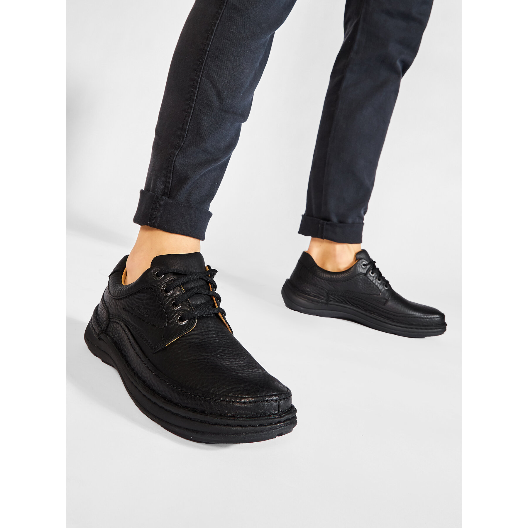 Nizki čevlji Clarks Nature Three 203390087 Črna
