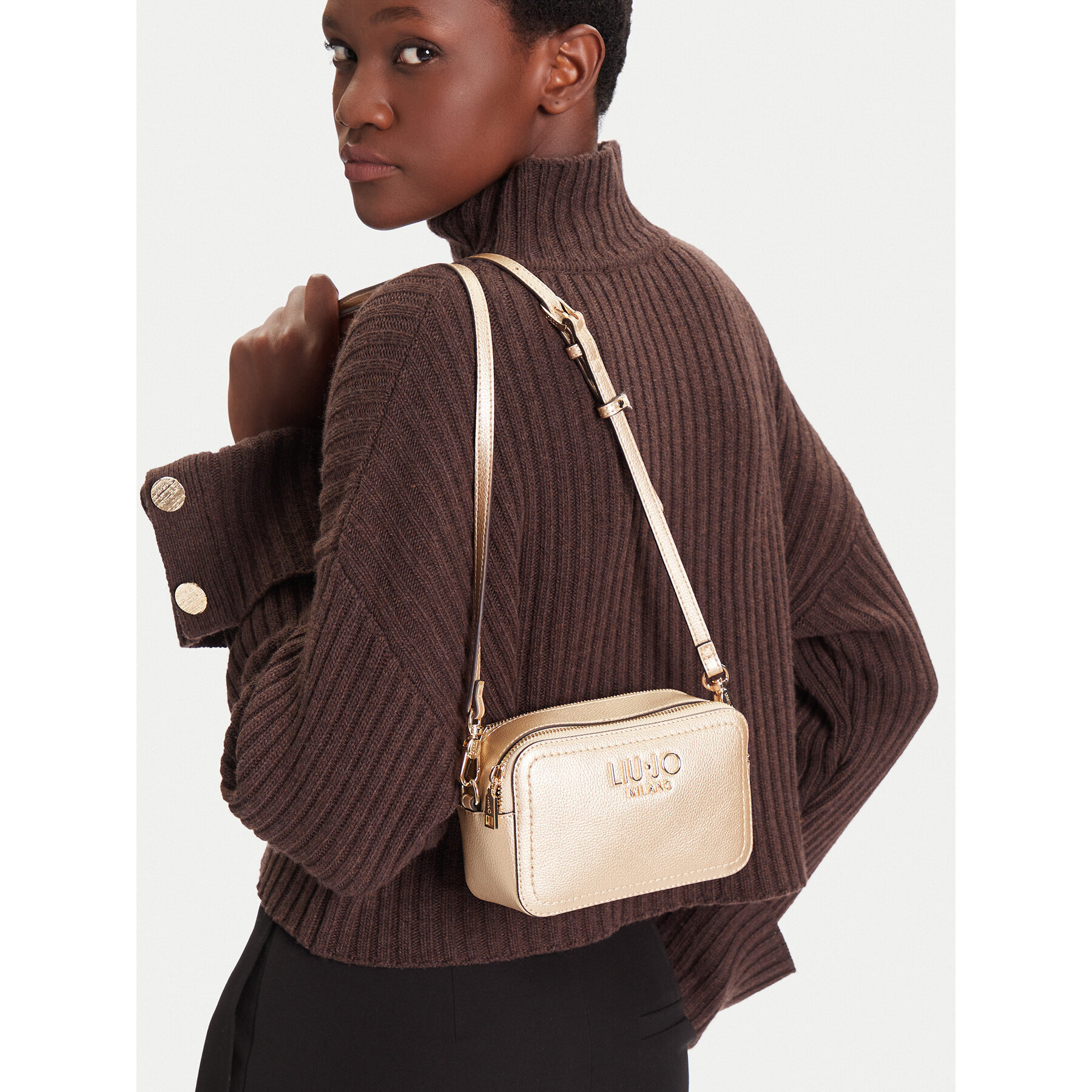 Дамска чанта Liu Jo Ecs S camera Case AF5100 E0058 Златист