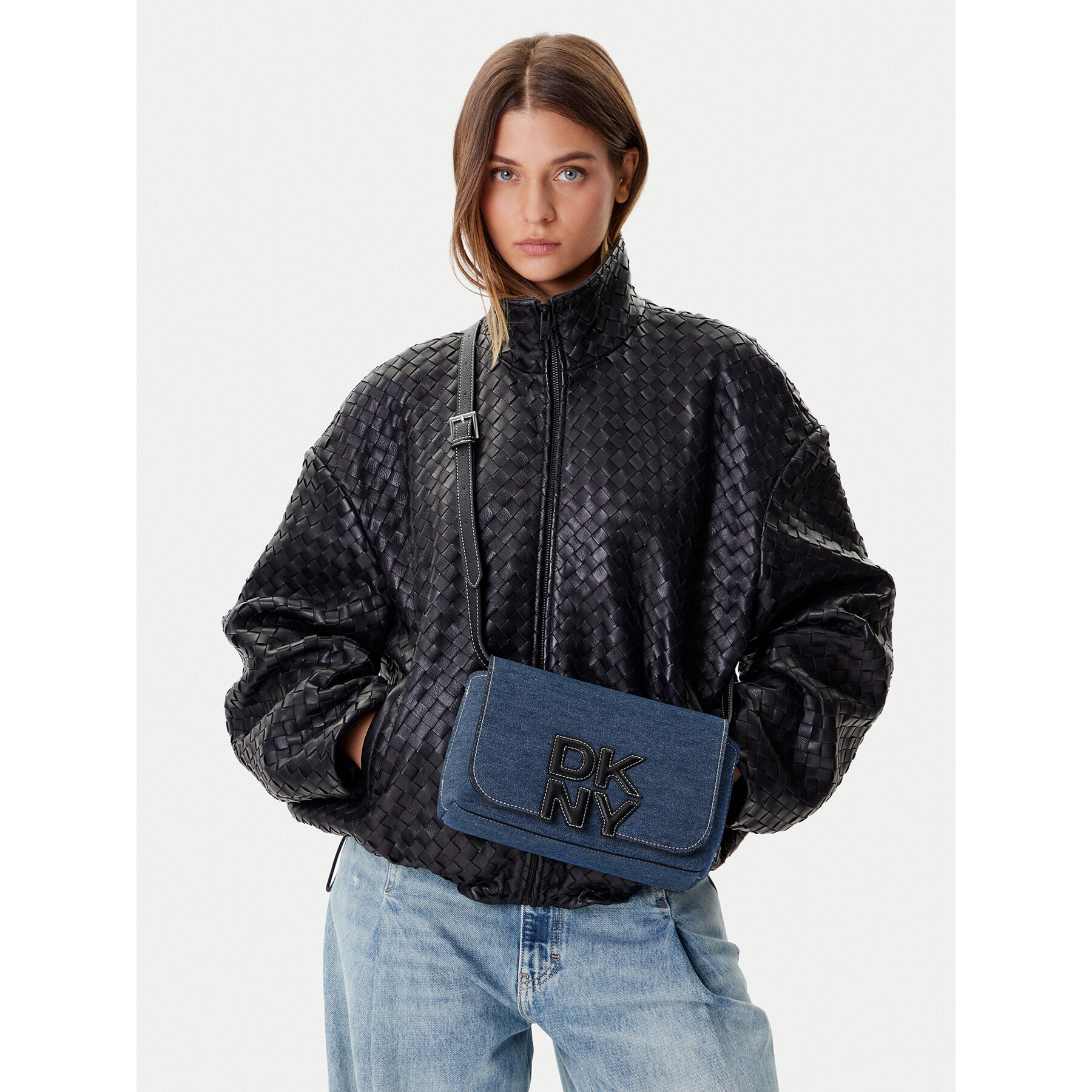 Kabelka DKNY R52EDJ40 Modrá