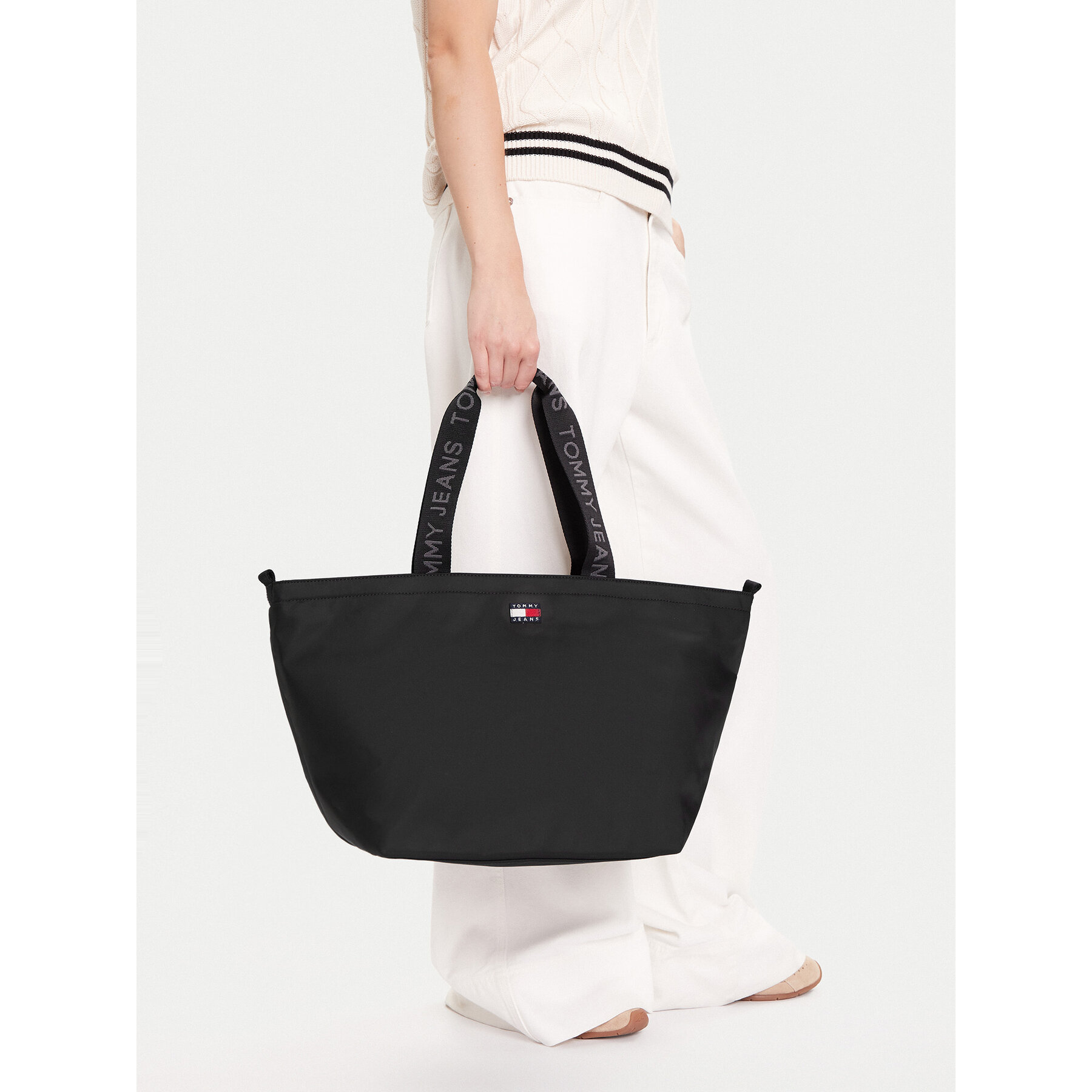 Сак Tommy Jeans Ess Daily Tote AW0AW17891 Черен