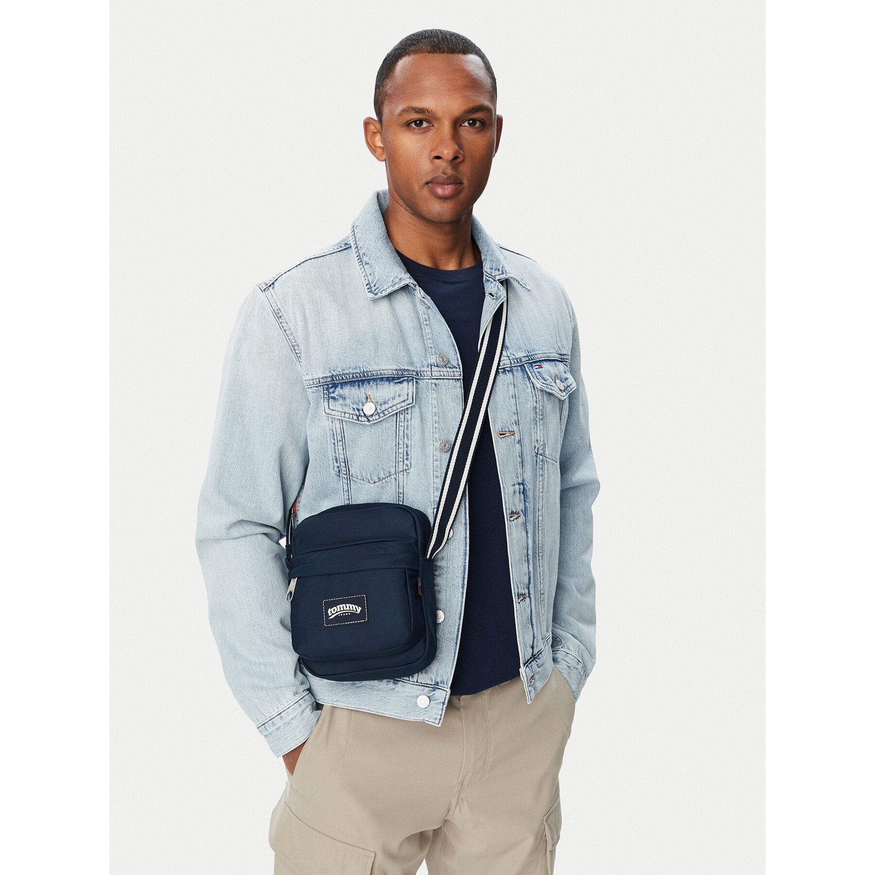 Мъжка чантичка Tommy Jeans Tjm Collegiate Reporter AM0AM14615 Тъмносин