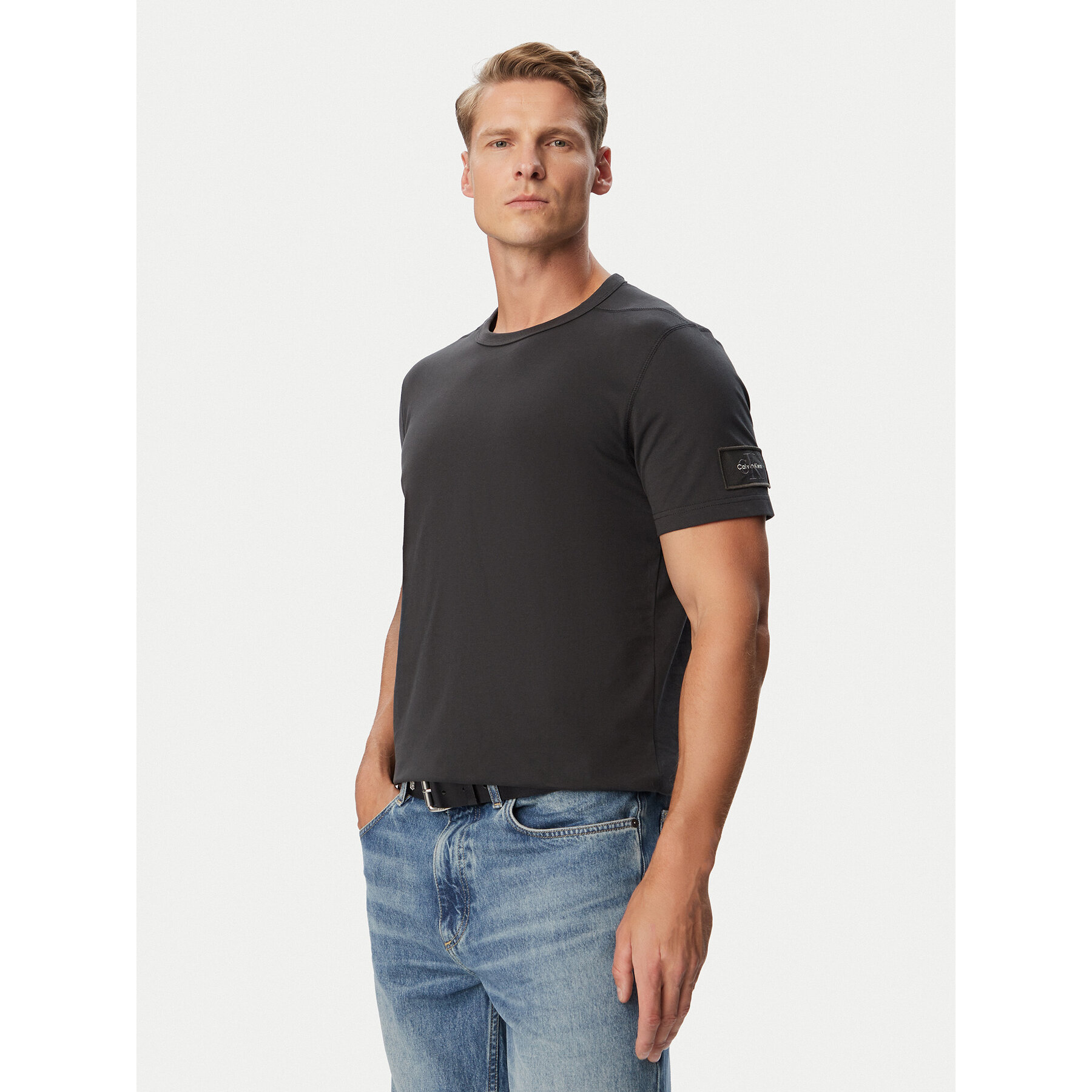 Calvin Klein Jeans T-shirt LV04RJ206G Tamno smeđa Regular Fit