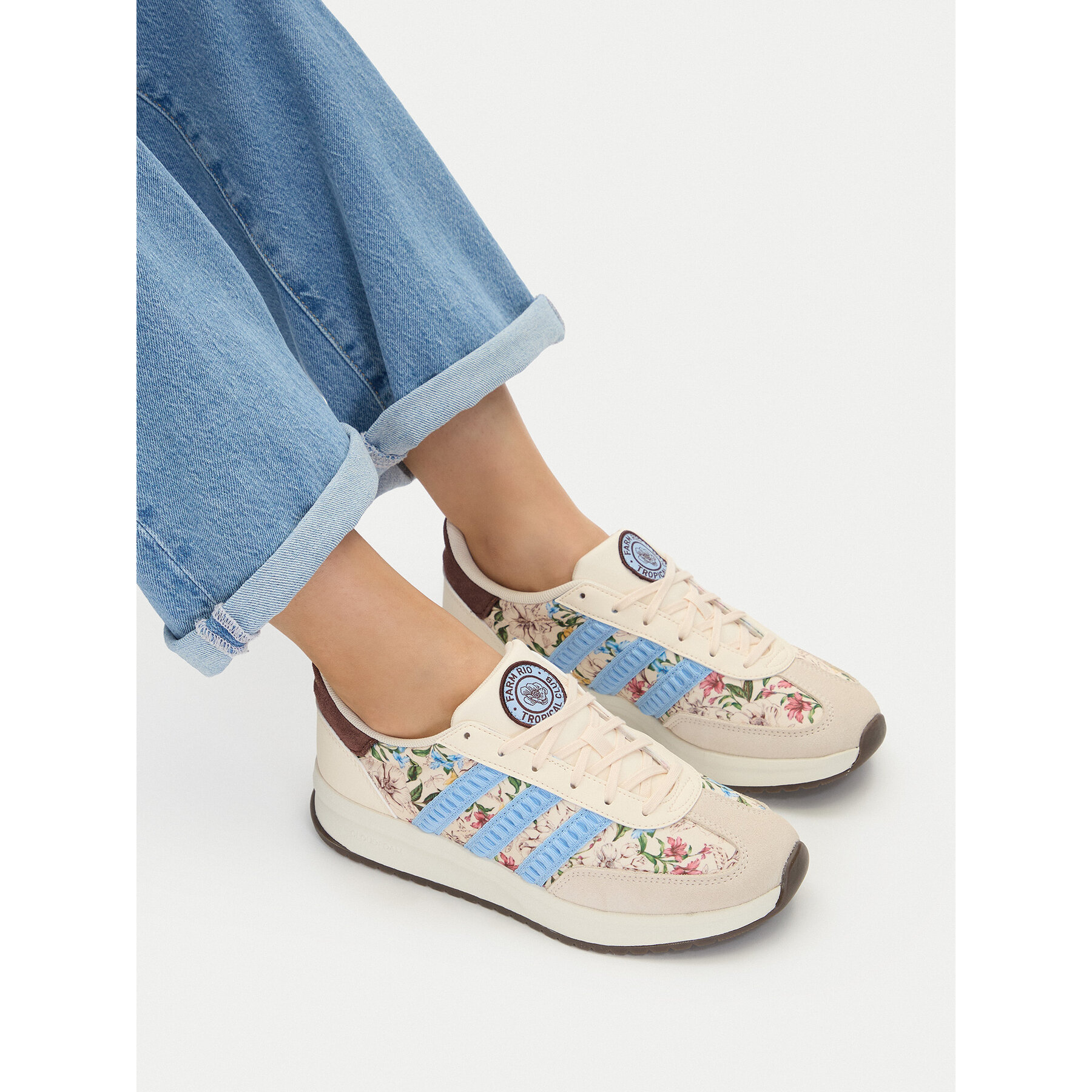 Сникърси adidas by Stella McCartney Run 70S 2.0 Shoes KJ7998 Бежов