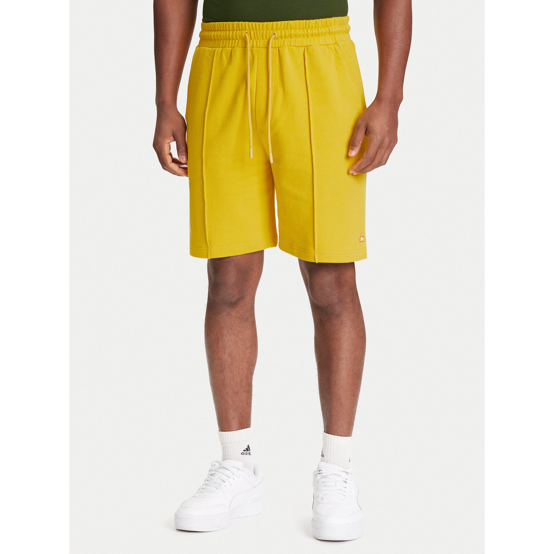 United Colors Of Benetton Sportshorts 342ZU900X Gelb Regular Fit