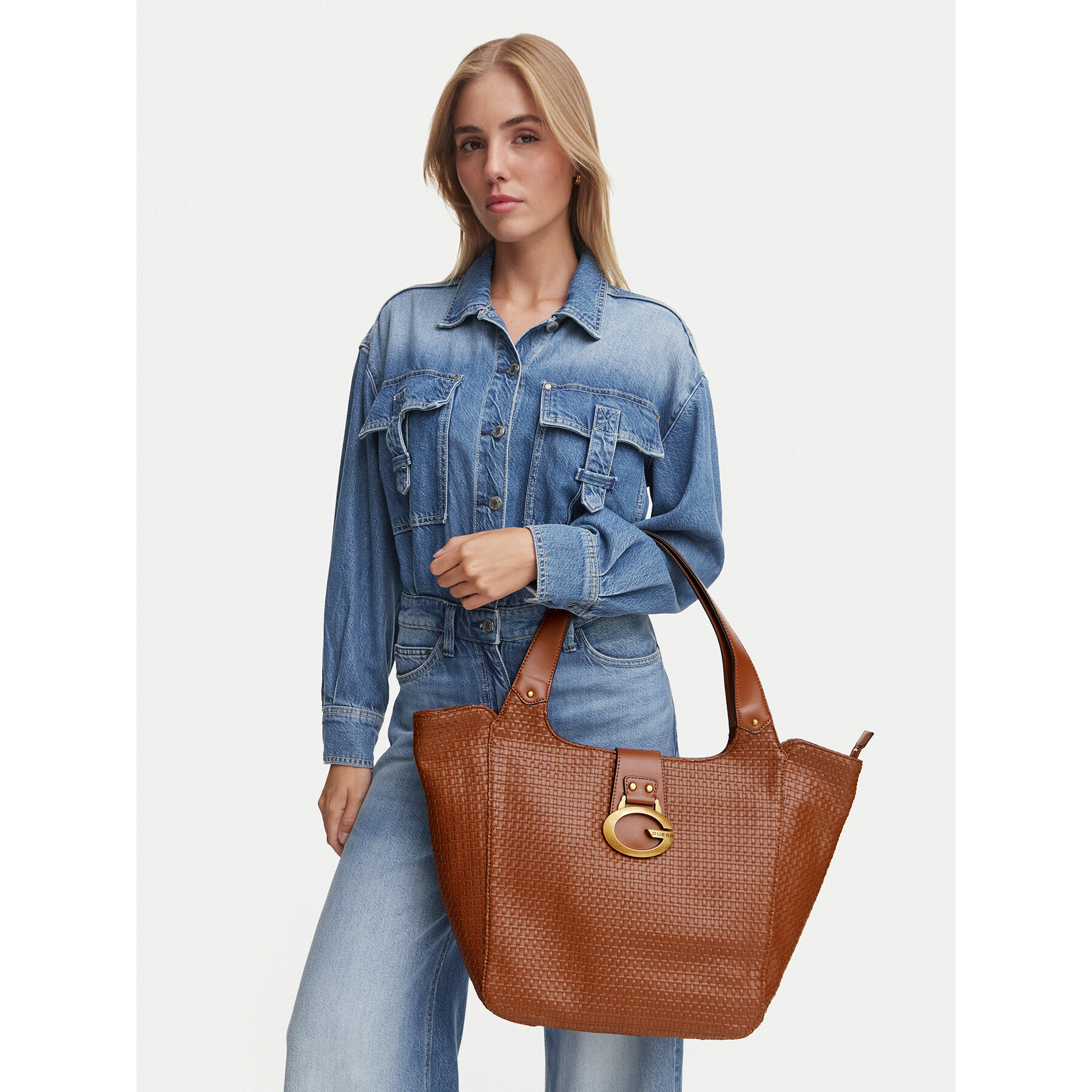 Дамска чанта Guess Camden HWWW93 08240 Кафяв