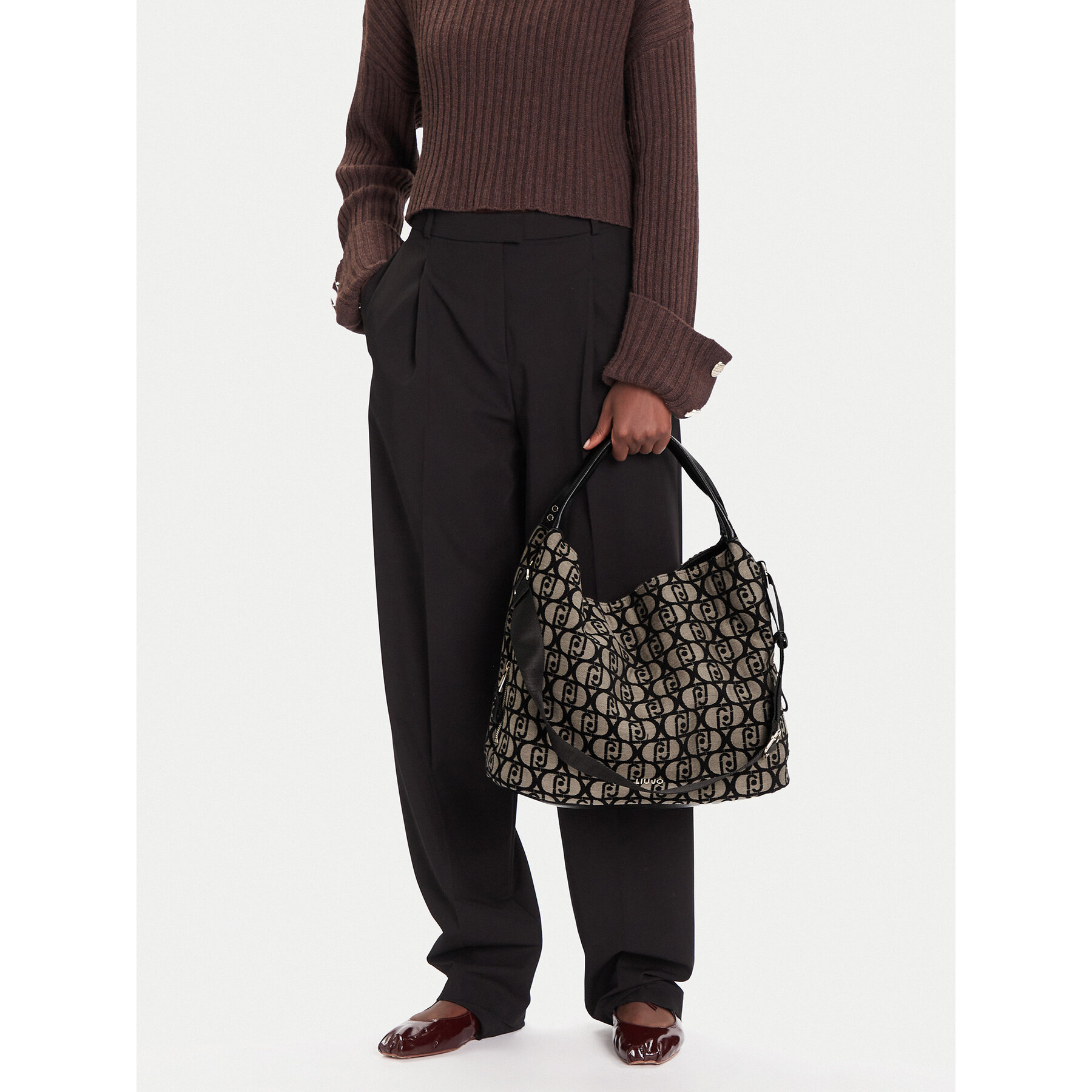 Bolso Liu Jo Esc L Hobo AF5057 T3152 Marrón
