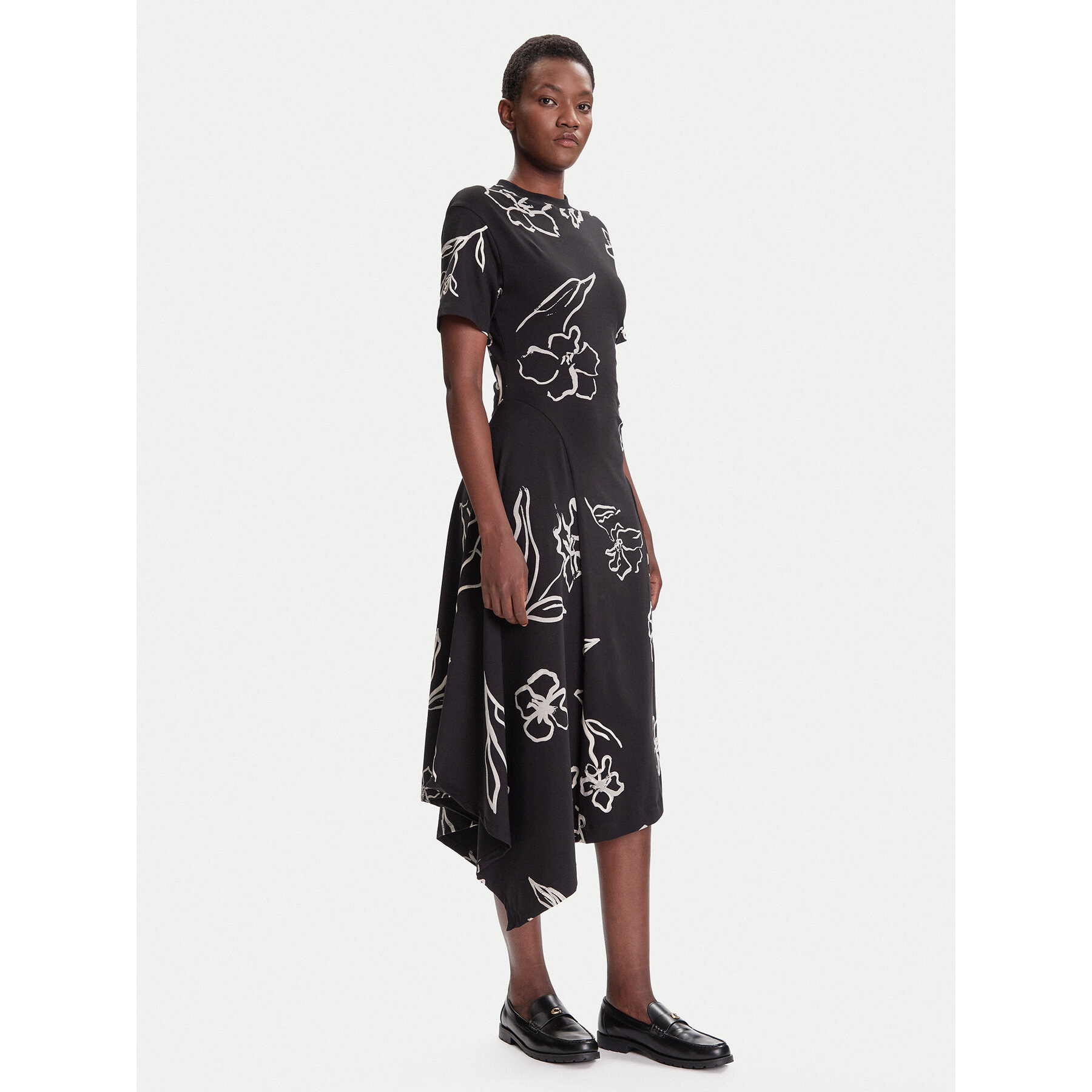 Desigual Kleid für den Alltag Calma 25WWVK44 Schwarz Regular Fit