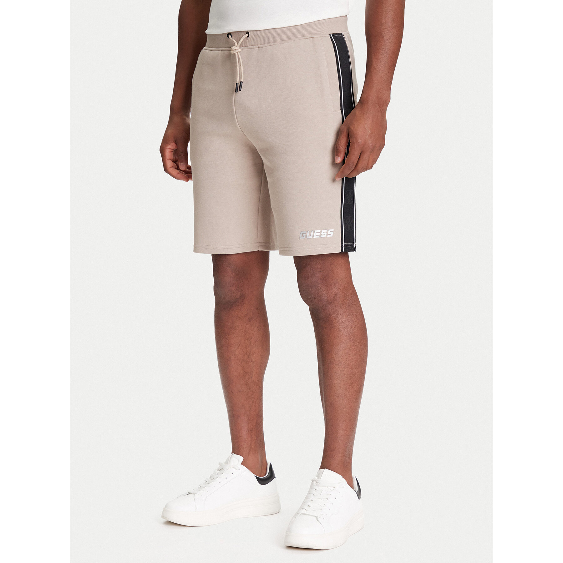 Guess Sportshorts Z4RD04 KB3P2 Beige Regular Fit