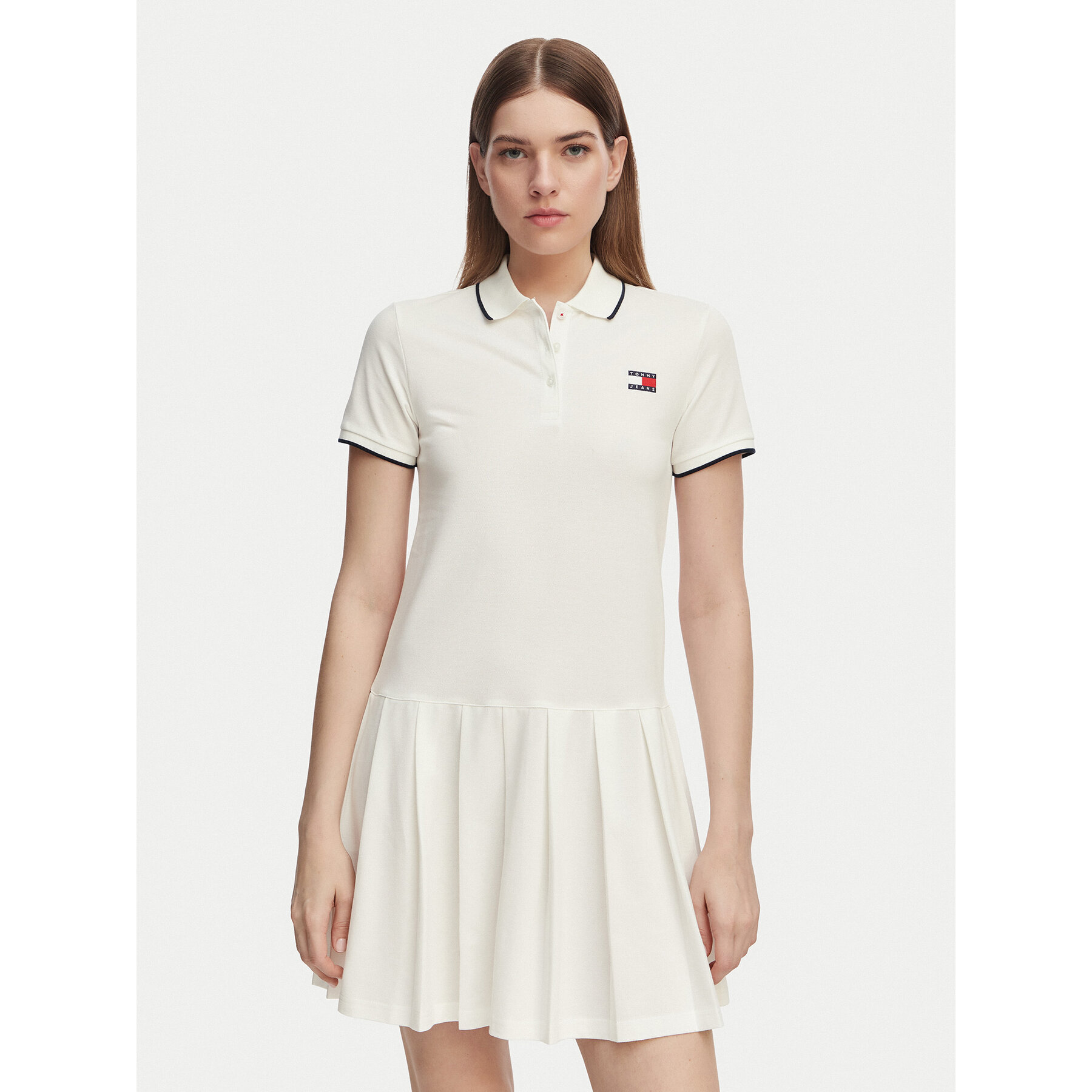 Tommy Jeans Kleid für den Alltag Tommy Badge DW0DW22328 Weiß Relaxed Fit