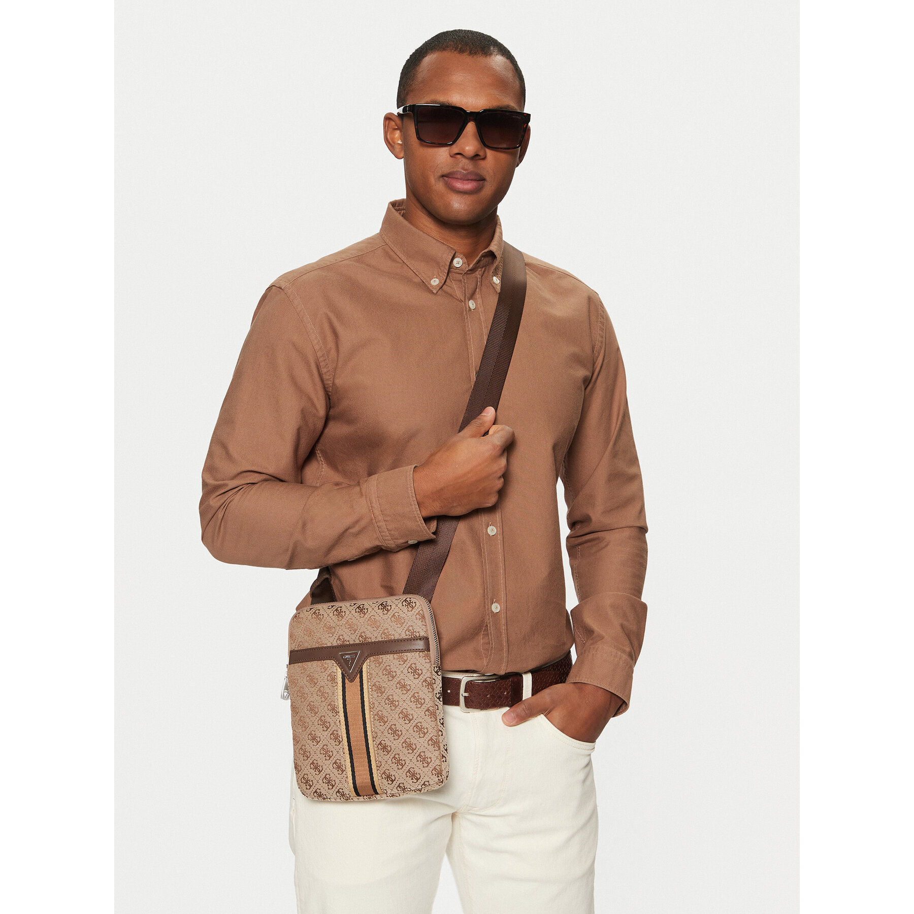 Válltáska Guess HMMIST P5123 Bézs