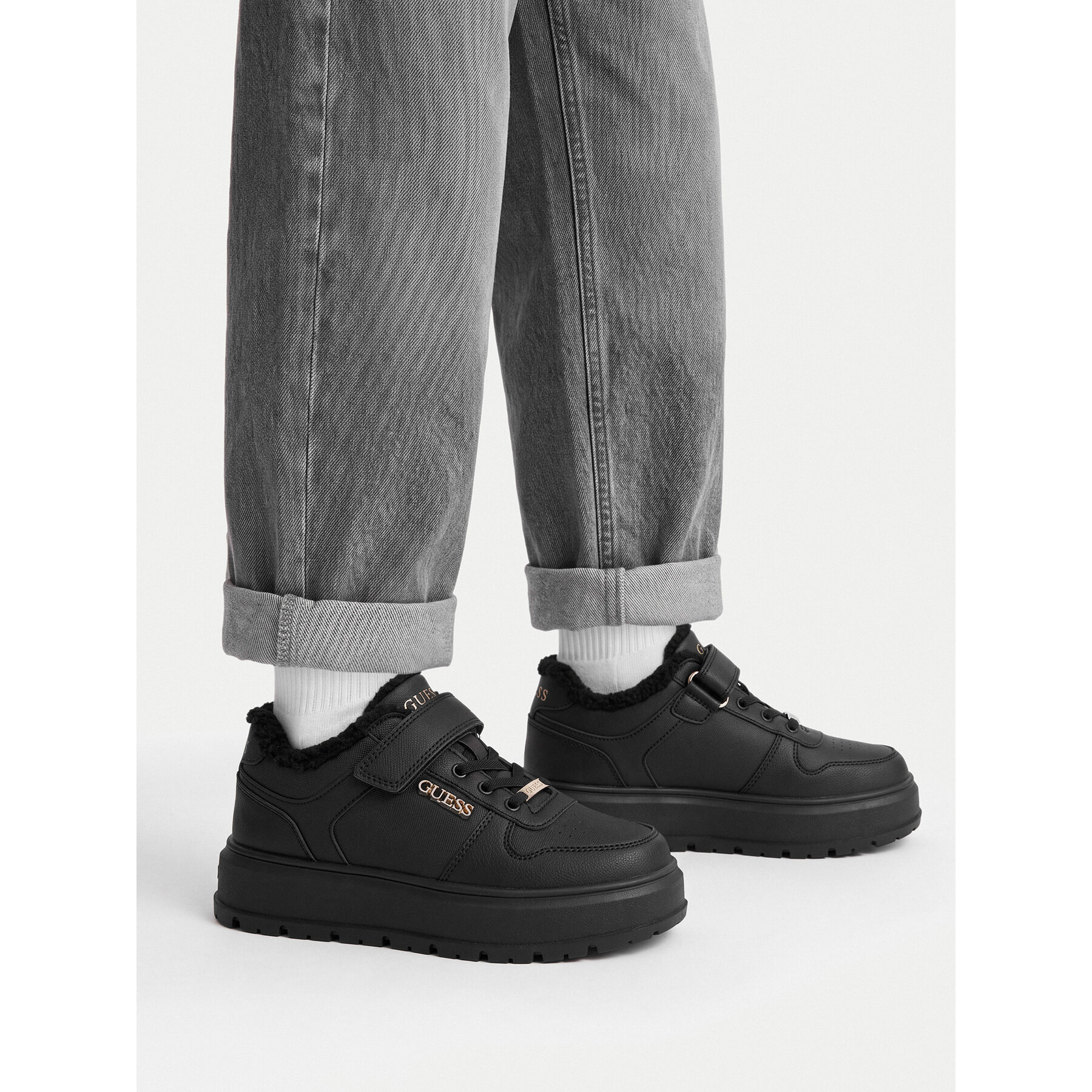 Sneakers Guess EO-V9-27007L Negru