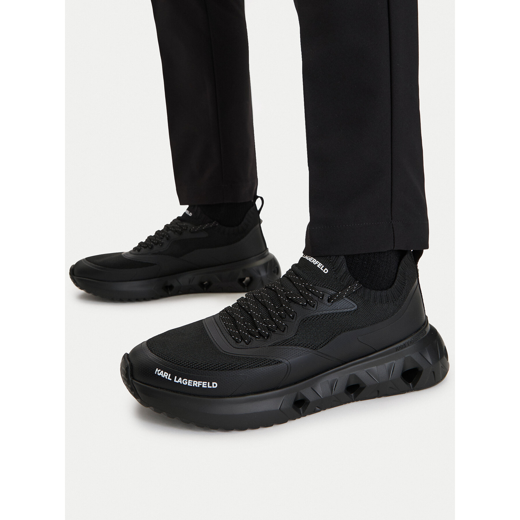 Sneakersy KARL LAGERFELD KL54616 Černá