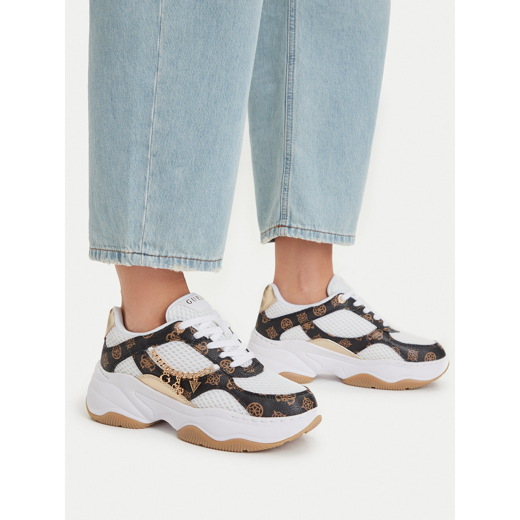 Sneakers Guess FLPHAR FAL12 Alb