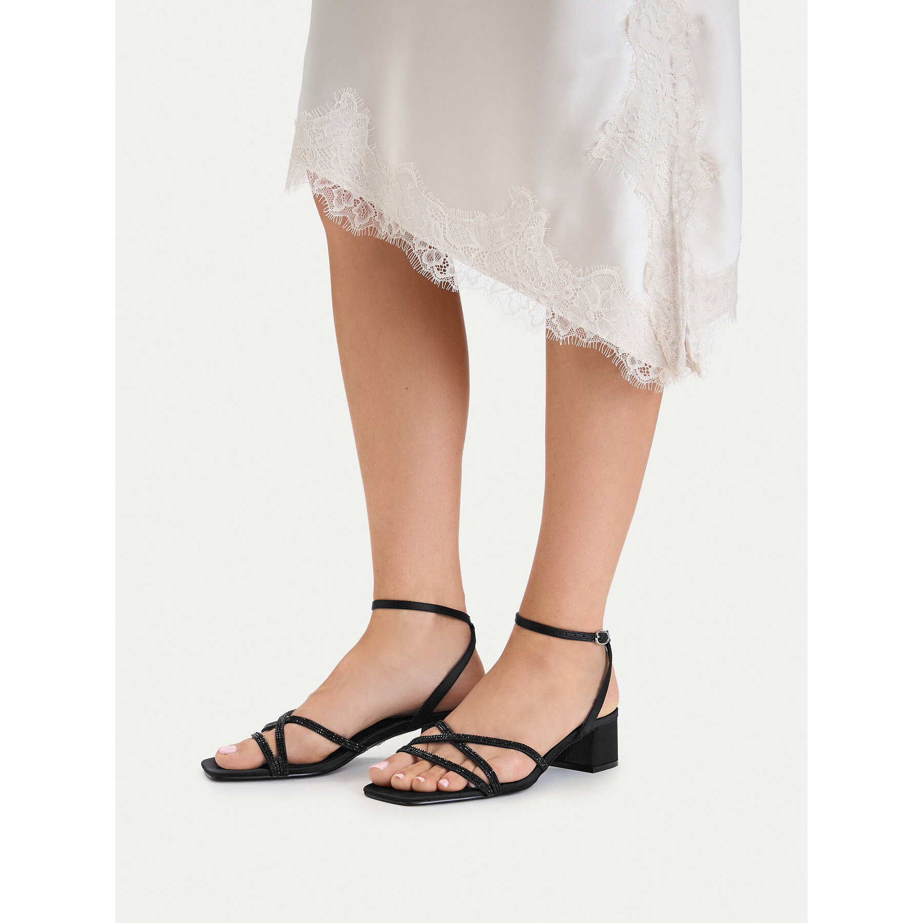Sandale Steve Madden Gabby SM11003037 Negru