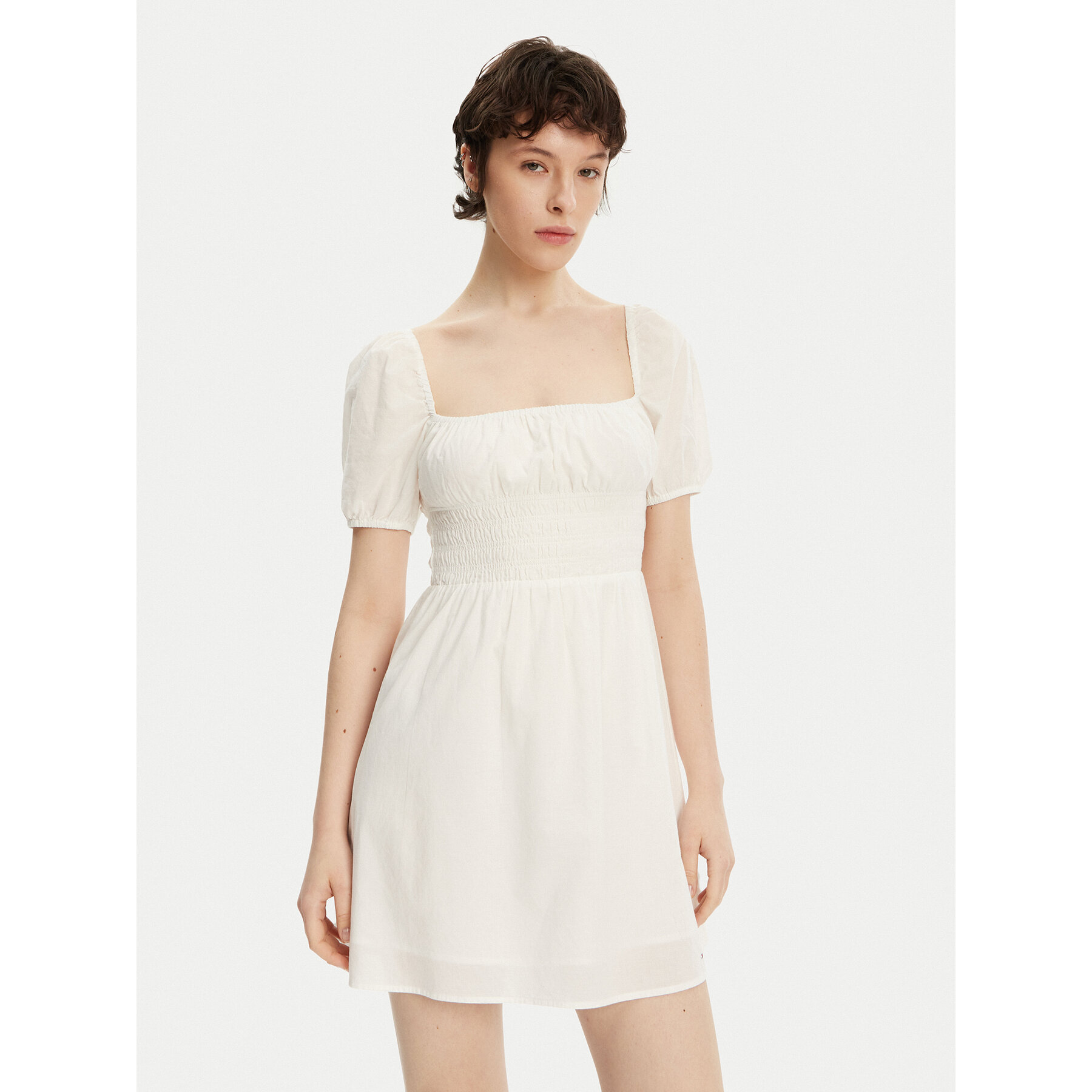 Tommy Jeans Sommerkleid Voile DW0DW21334 Weiß Regular Fit