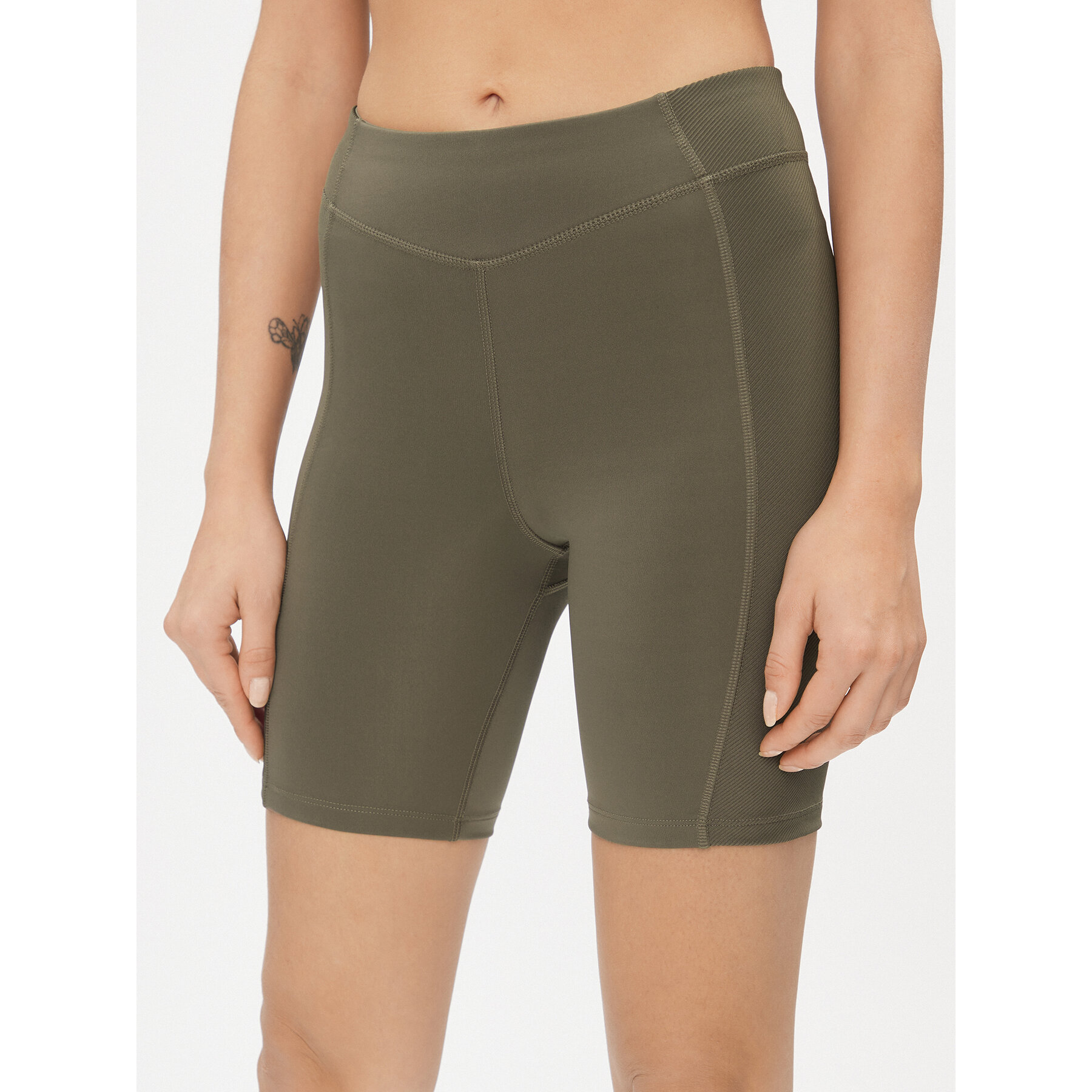 Reebok Sportshorts Yoga Performance IM4041 Khakifarben Tight Fit