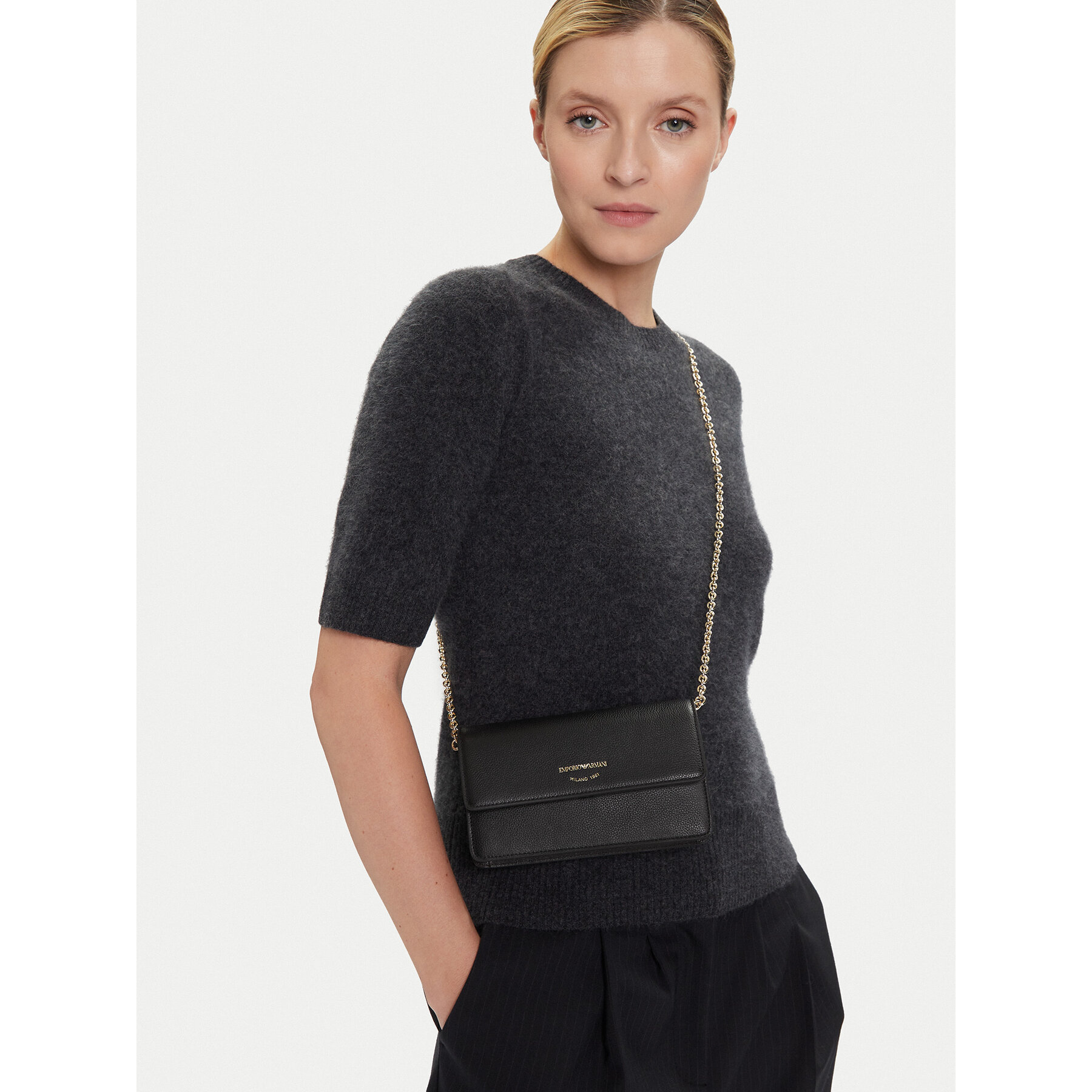 Дамска чанта Emporio Armani EW003036 AF19568 UC001 Черен