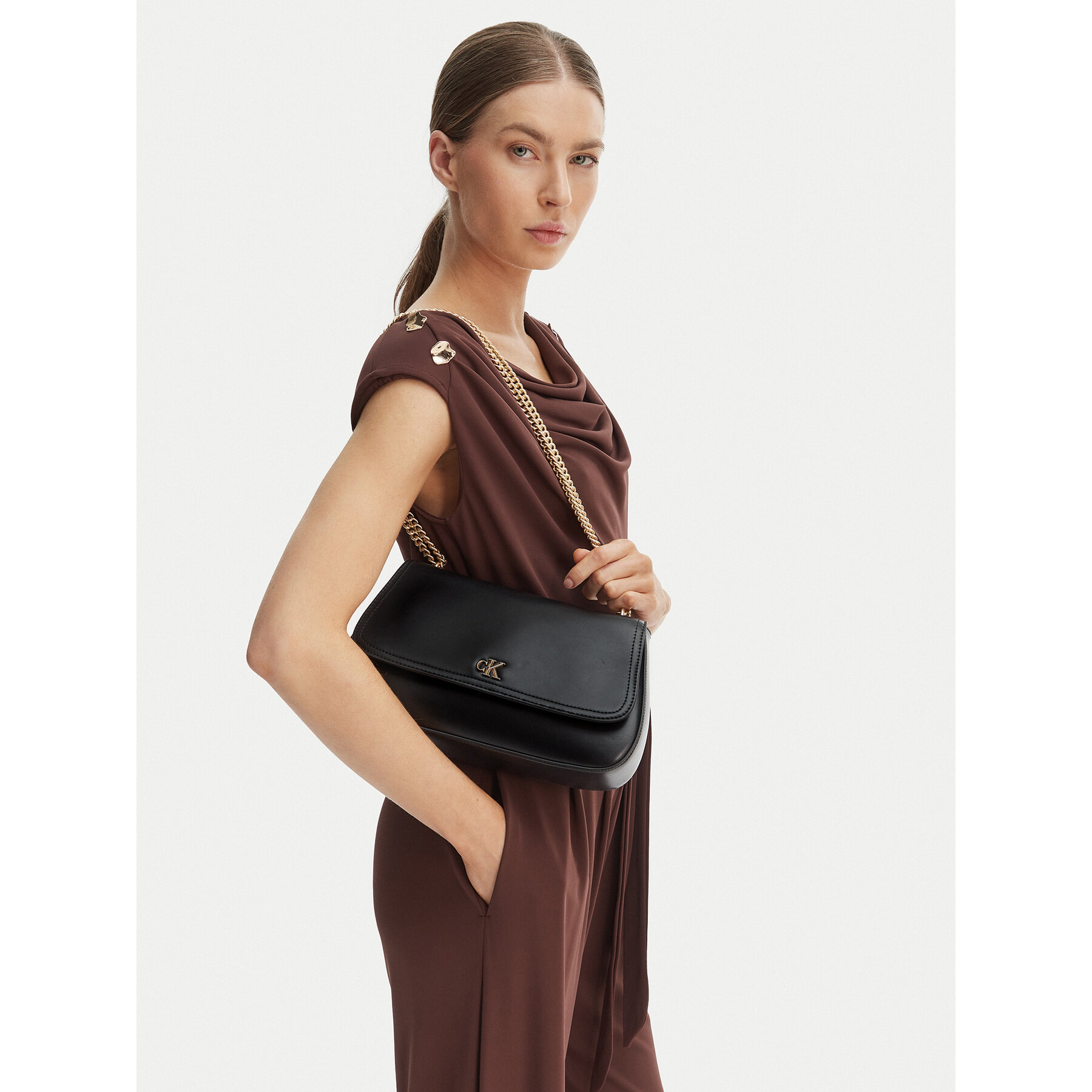 Torbica Calvin Klein Ck Convertible Chain Medium Bag LV04F3171G Crna
