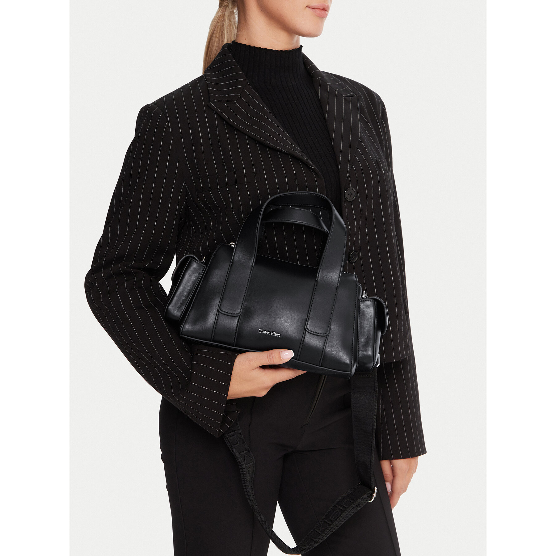 Ročna torba Calvin Klein Webbing Strap Pocket Bag LV04F3291G Črna