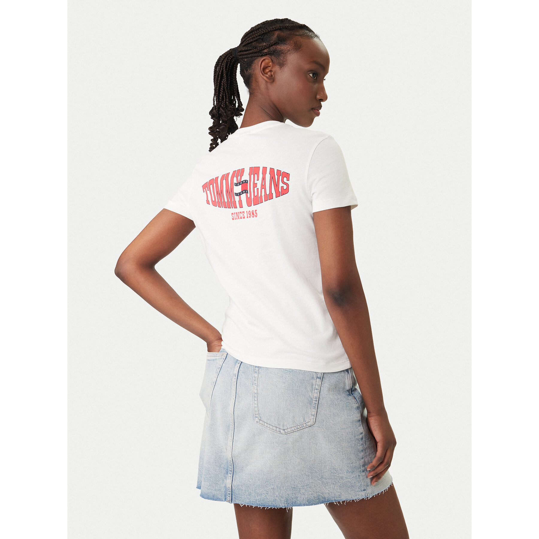 Tommy Jeans T-Shirt Wavy Flag DW0DW22274 Weiß Regular Fit