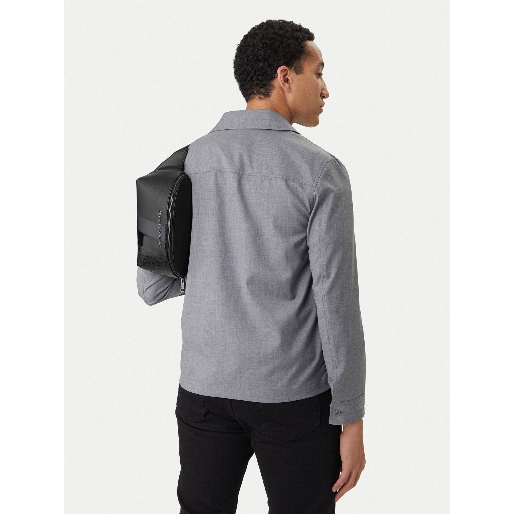 Torbica za okrog pasu﻿ Armani Exchange XM000165 AF11935 MC034 Črna
