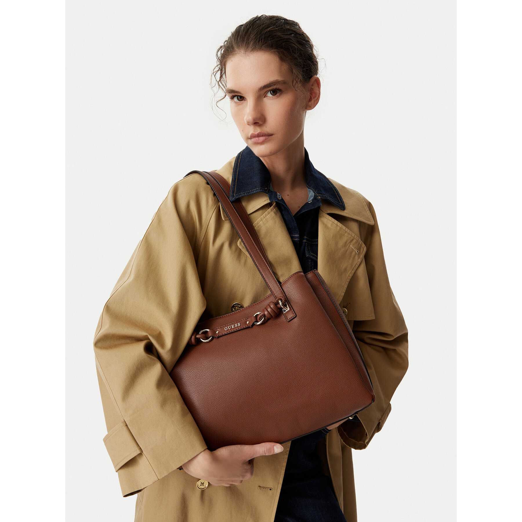 Ročna torba Guess HWBG97 42230 Rjava