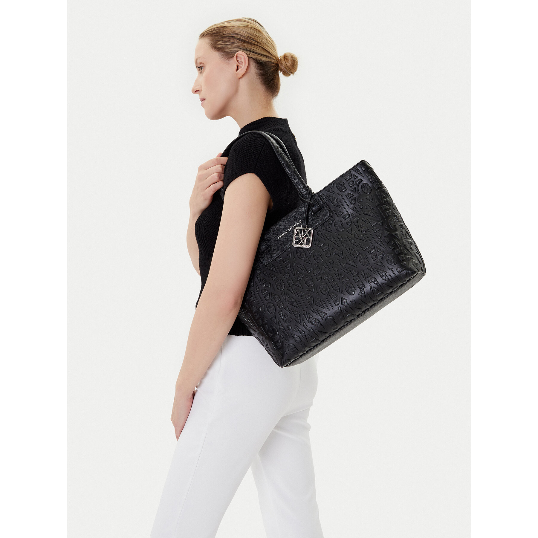 Kabelka Armani Exchange XW001481 AF15774 UC001 Čierna