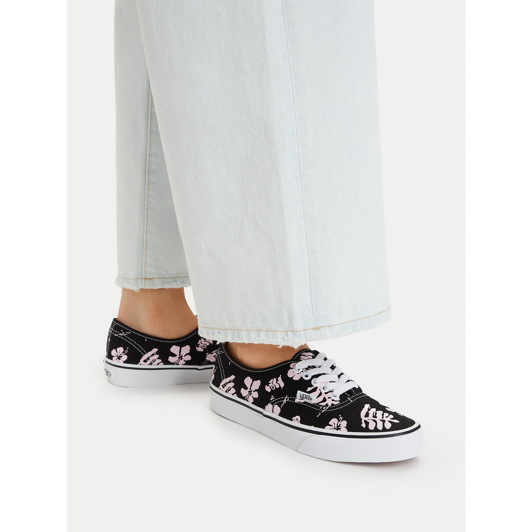 Tenisice Vans Authentic VN000Z75B9P1 Crna