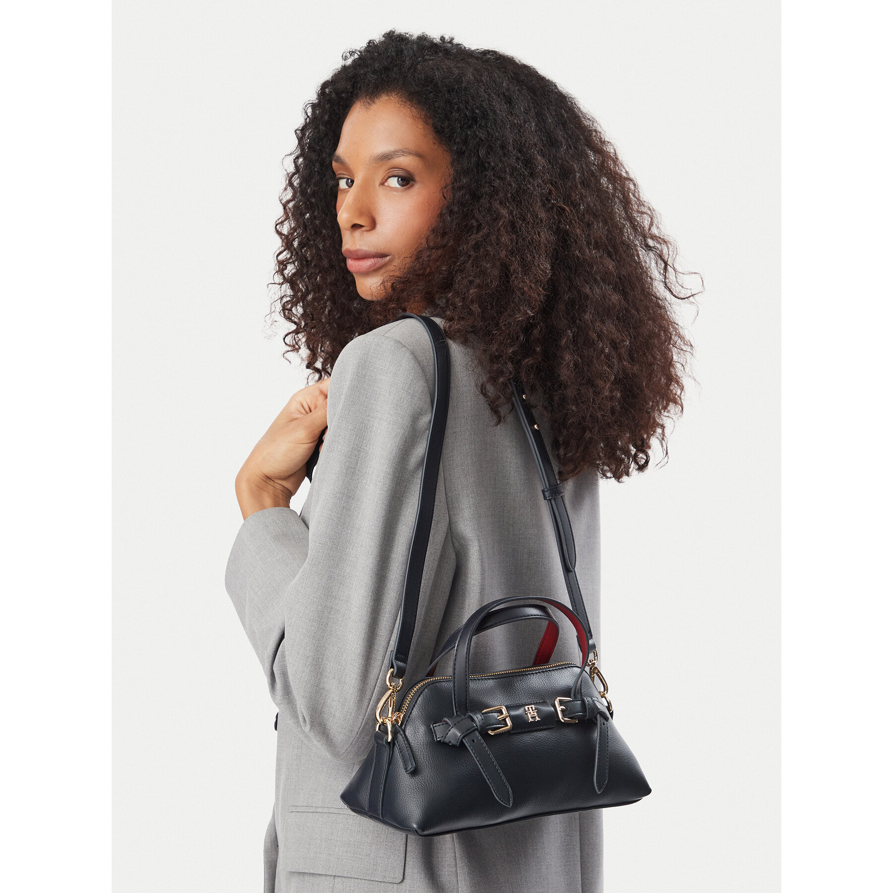 Kabelka Tommy Hilfiger Th Buckle Mini Tote AW0AW19034 Tmavomodrá