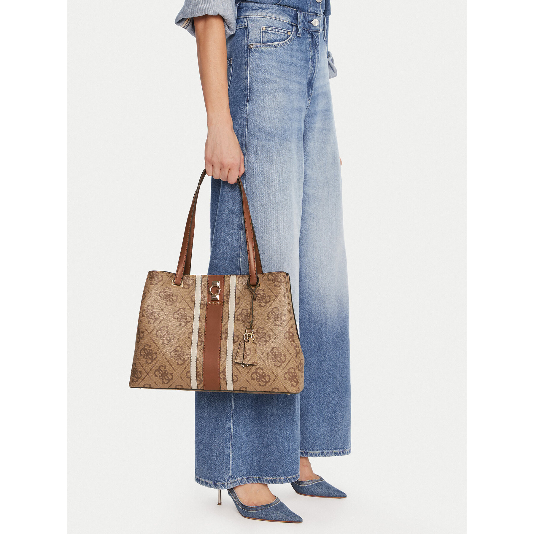 Дамска чанта Guess Erenia HWSO78 38230 Бежов