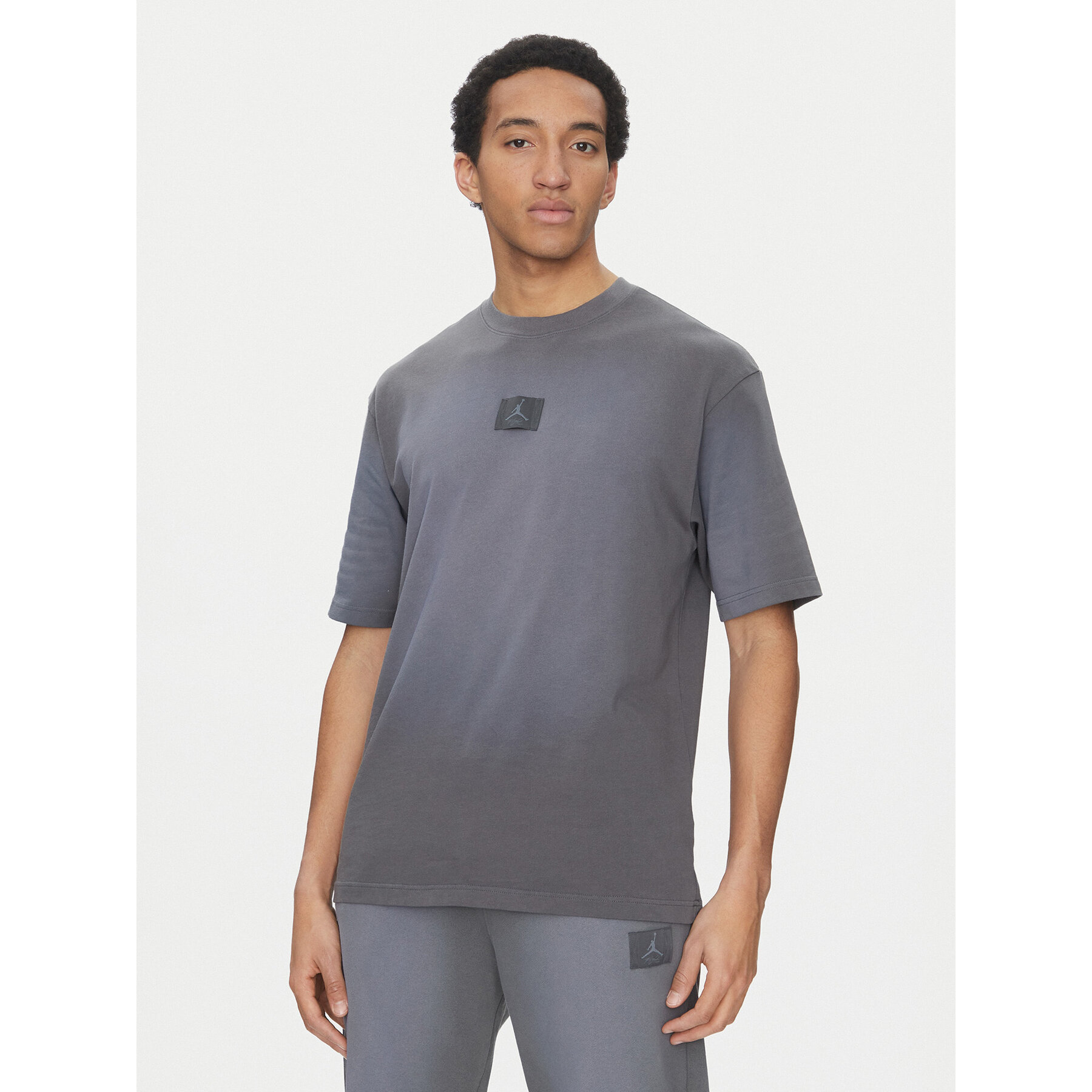 Nike T-Shirt FZ1914 Γκρι Regular Fit