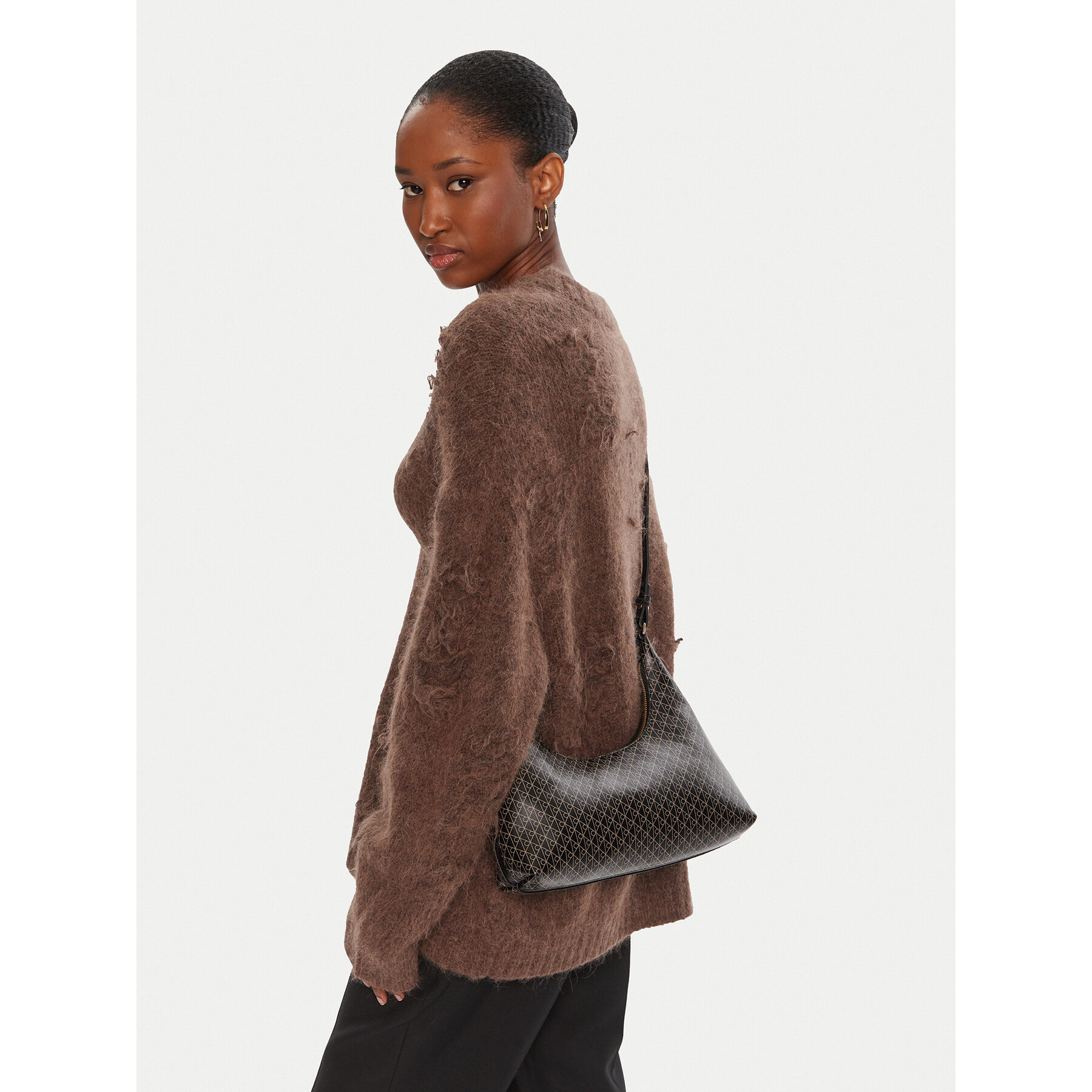 Дамска чанта Calvin Klein Emblem Aop Conv Shoulder Bag LV04F3298G Черен