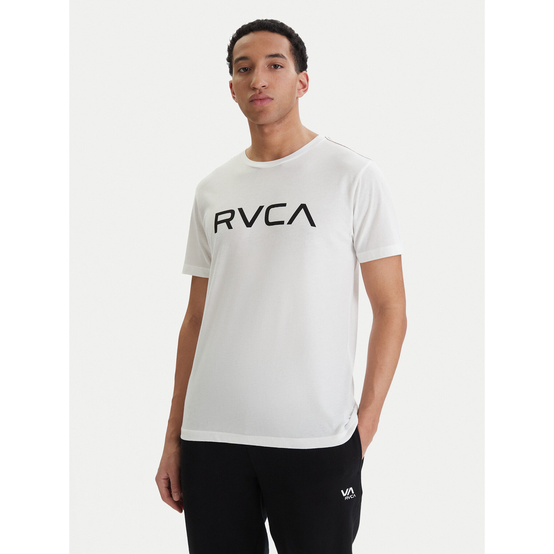 RVCA T-Shirt Big M420VRBI Weiß Slim Fit
