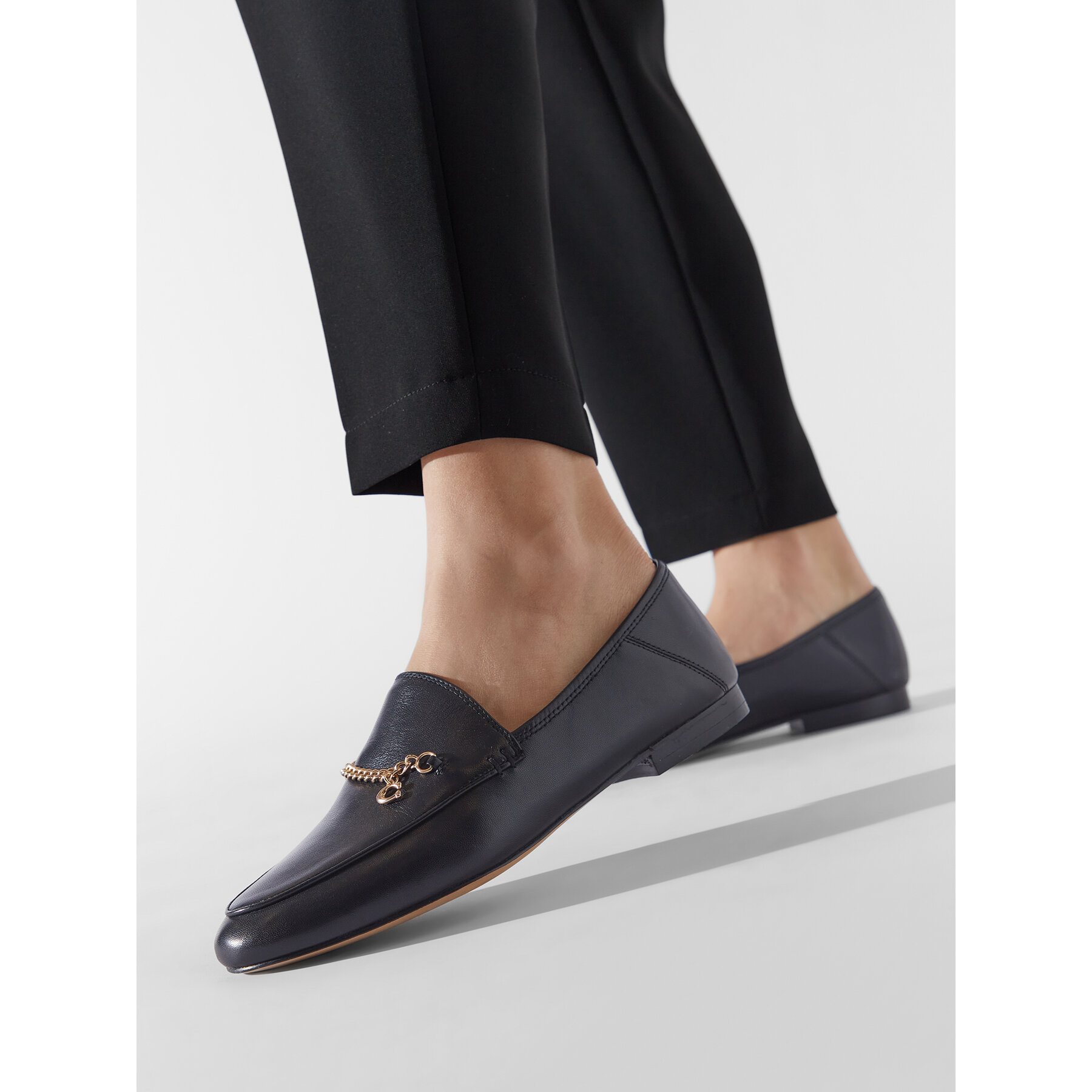 лоуфъри с дебела подметка Coach Hanna Loafer CB989 Черен
