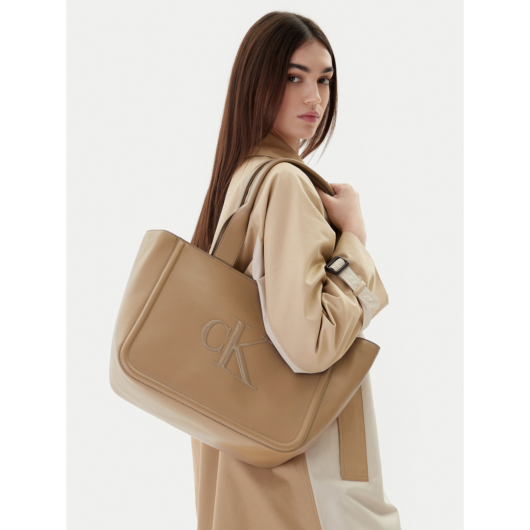 Τσάντα Calvin Klein Bold Ck Medium Tote LV04F3218G Μπεζ