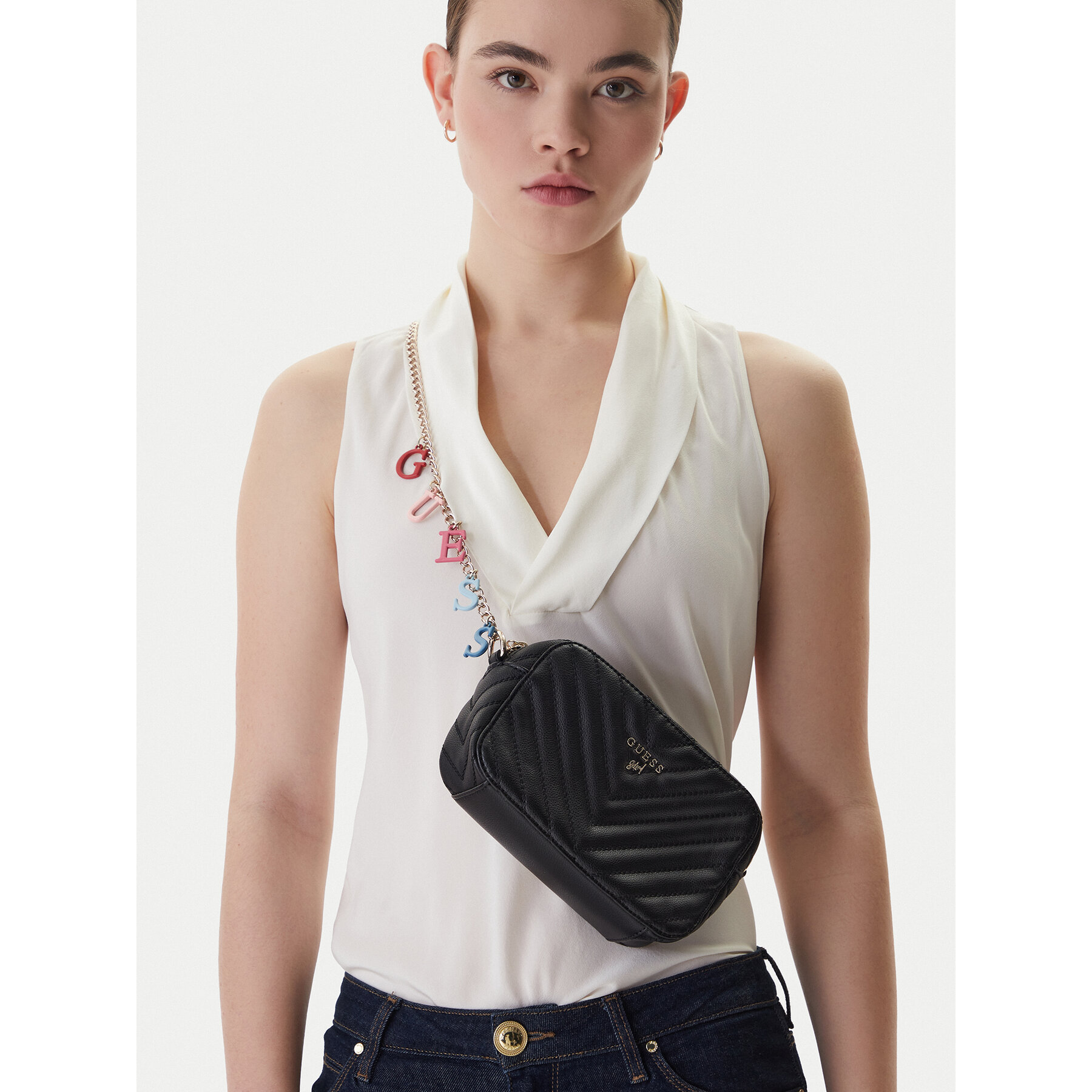 Дамска чанта Guess Camera Bag J4GZ23 WFZL0 Черен